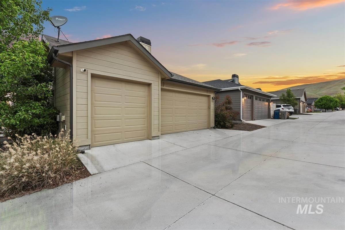 3042 S Shadywood Way, Boise, Idaho 83716, 4 Bedrooms, 2.5 Bathrooms, Residential For Sale, Price $899,900,MLS 98985445