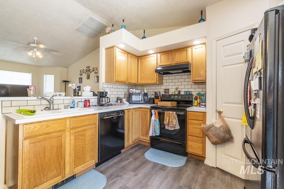 1014 Gold Creek, Caldwell, Idaho 83607, 3 Bedrooms, 2 Bathrooms, Residential For Sale, Price $339,900,MLS 98985446