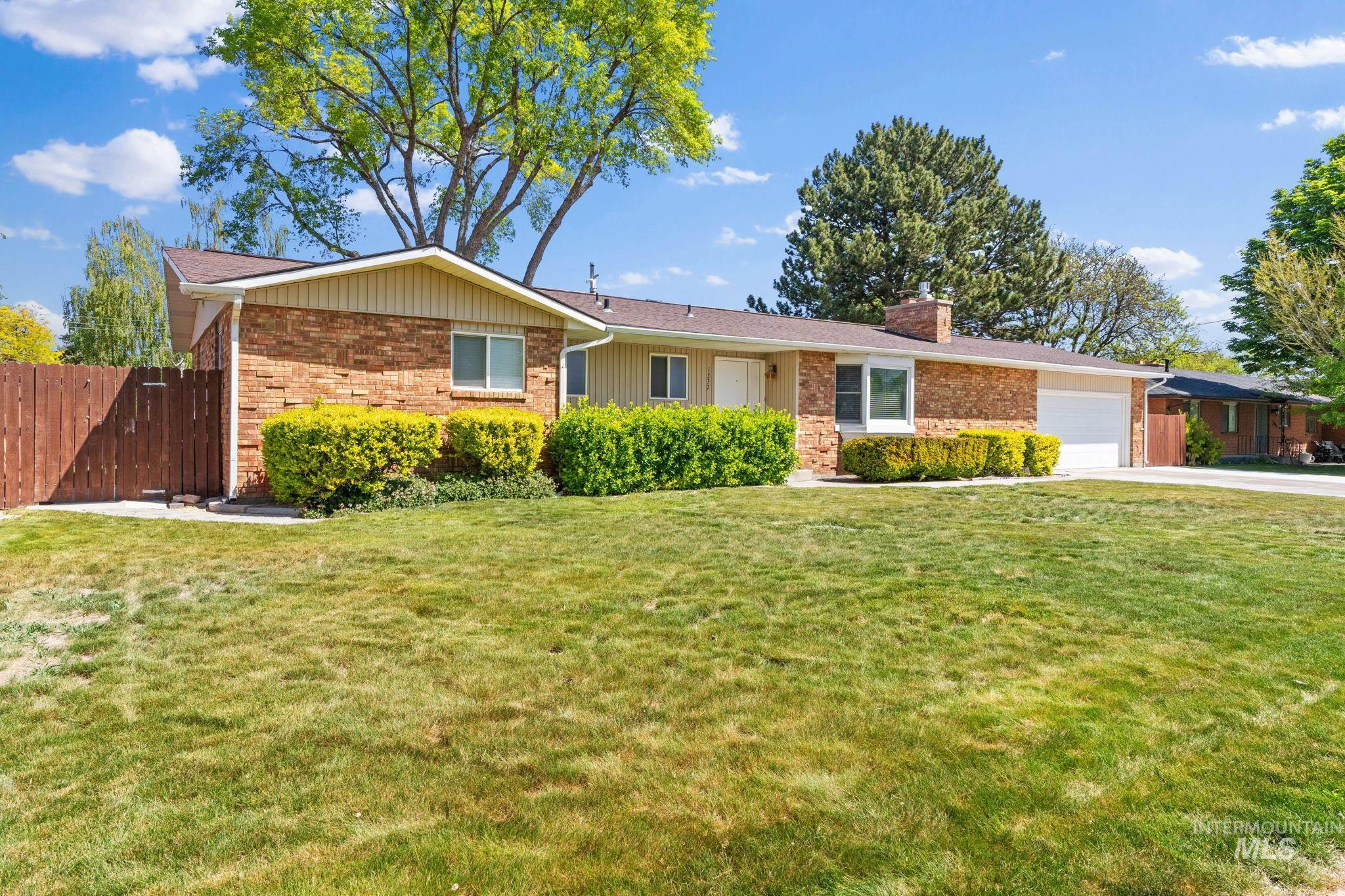 1337 Holly Dr, Twin Falls, Idaho 83301, 4 Bedrooms, 3 Bathrooms, Residential For Sale, Price $20,000,MLS 98985451