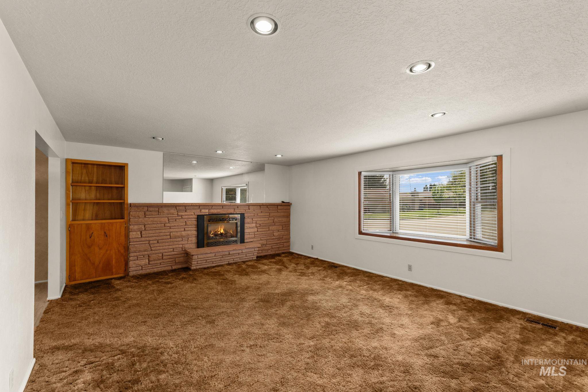 1337 Holly Dr, Twin Falls, Idaho 83301, 4 Bedrooms, 3 Bathrooms, Residential For Sale, Price $20,000,MLS 98985451