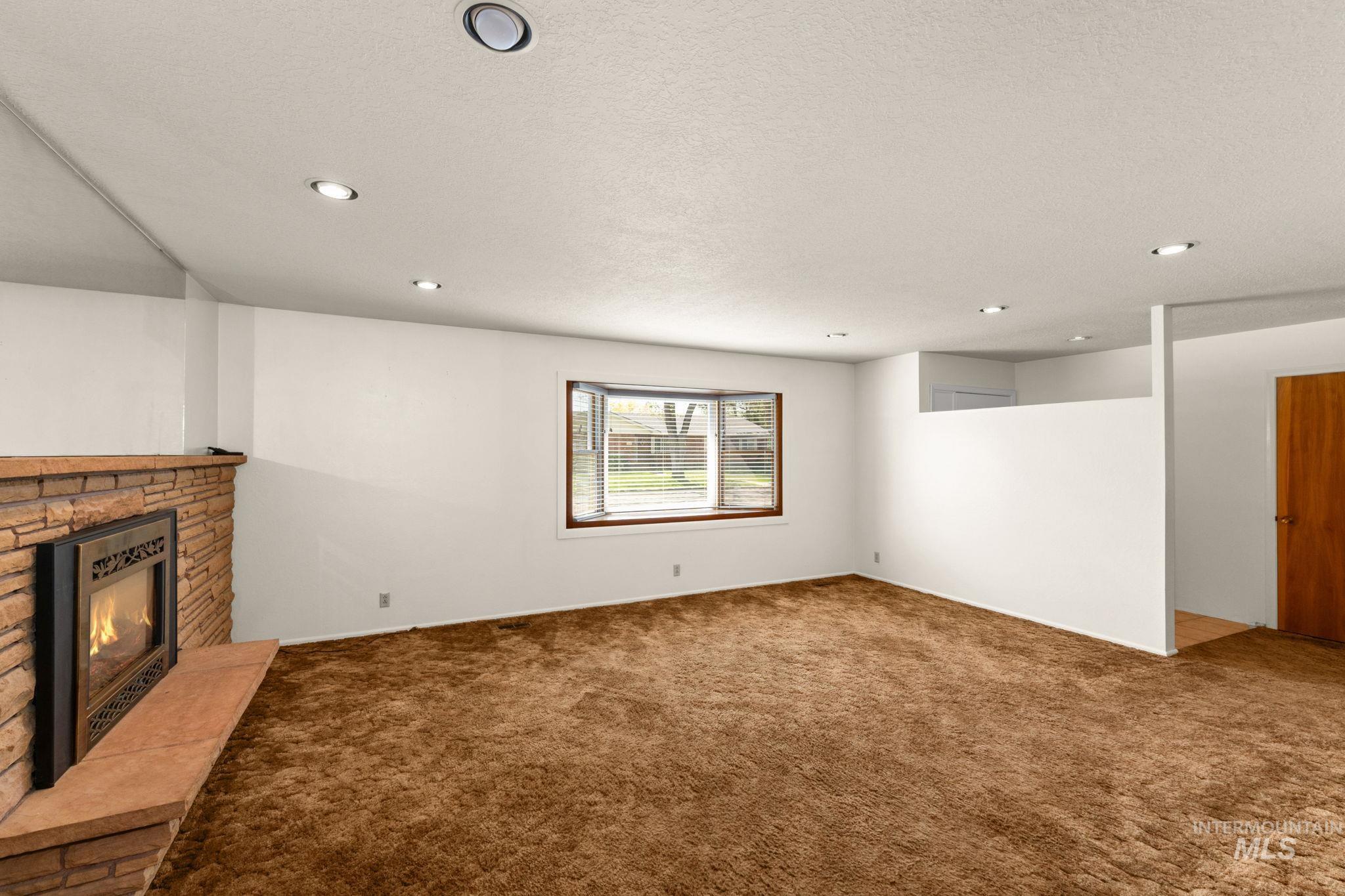 1337 Holly Dr, Twin Falls, Idaho 83301, 4 Bedrooms, 3 Bathrooms, Residential For Sale, Price $20,000,MLS 98985451