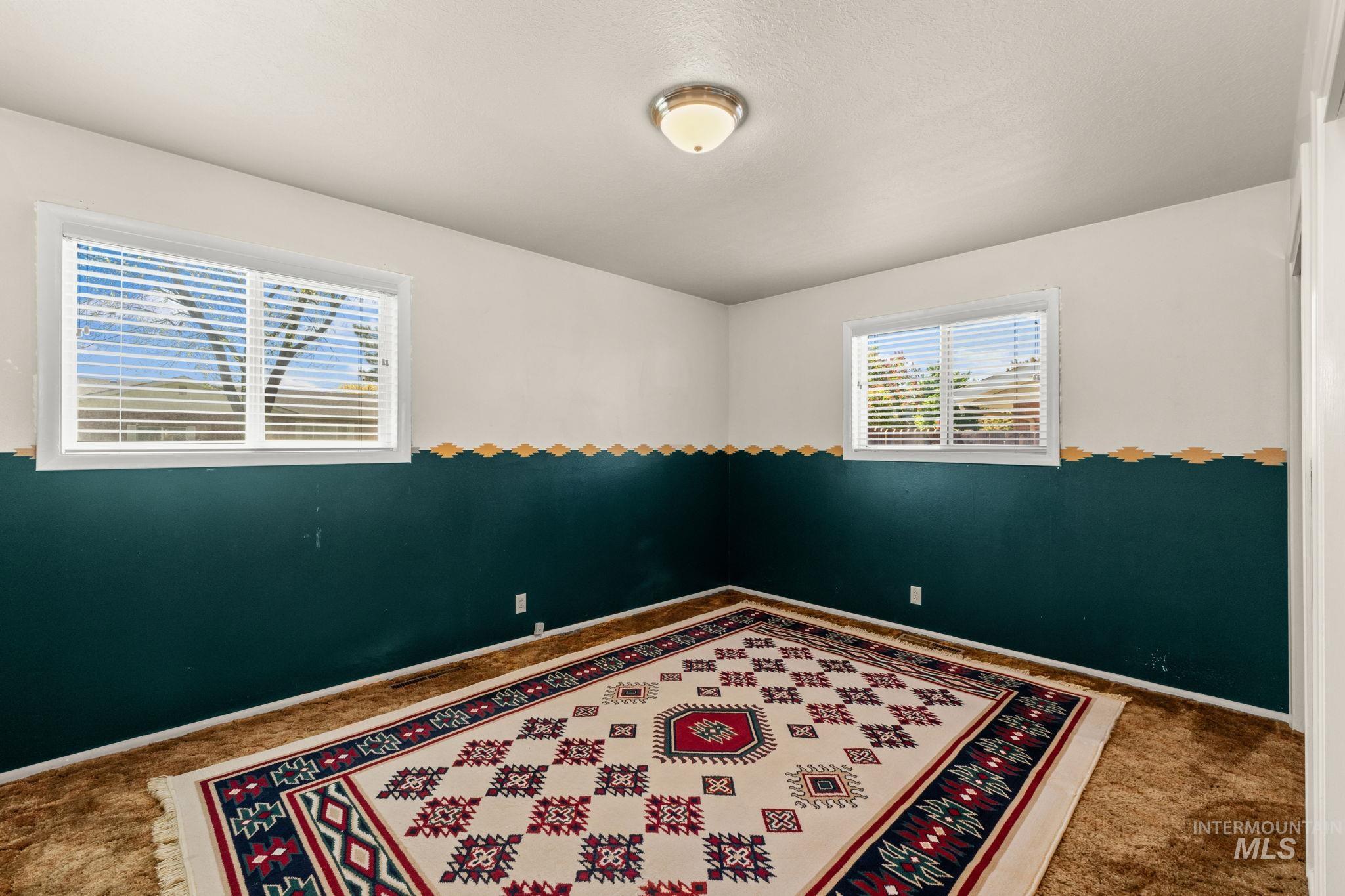 1337 Holly Dr, Twin Falls, Idaho 83301, 4 Bedrooms, 3 Bathrooms, Residential For Sale, Price $20,000,MLS 98985451