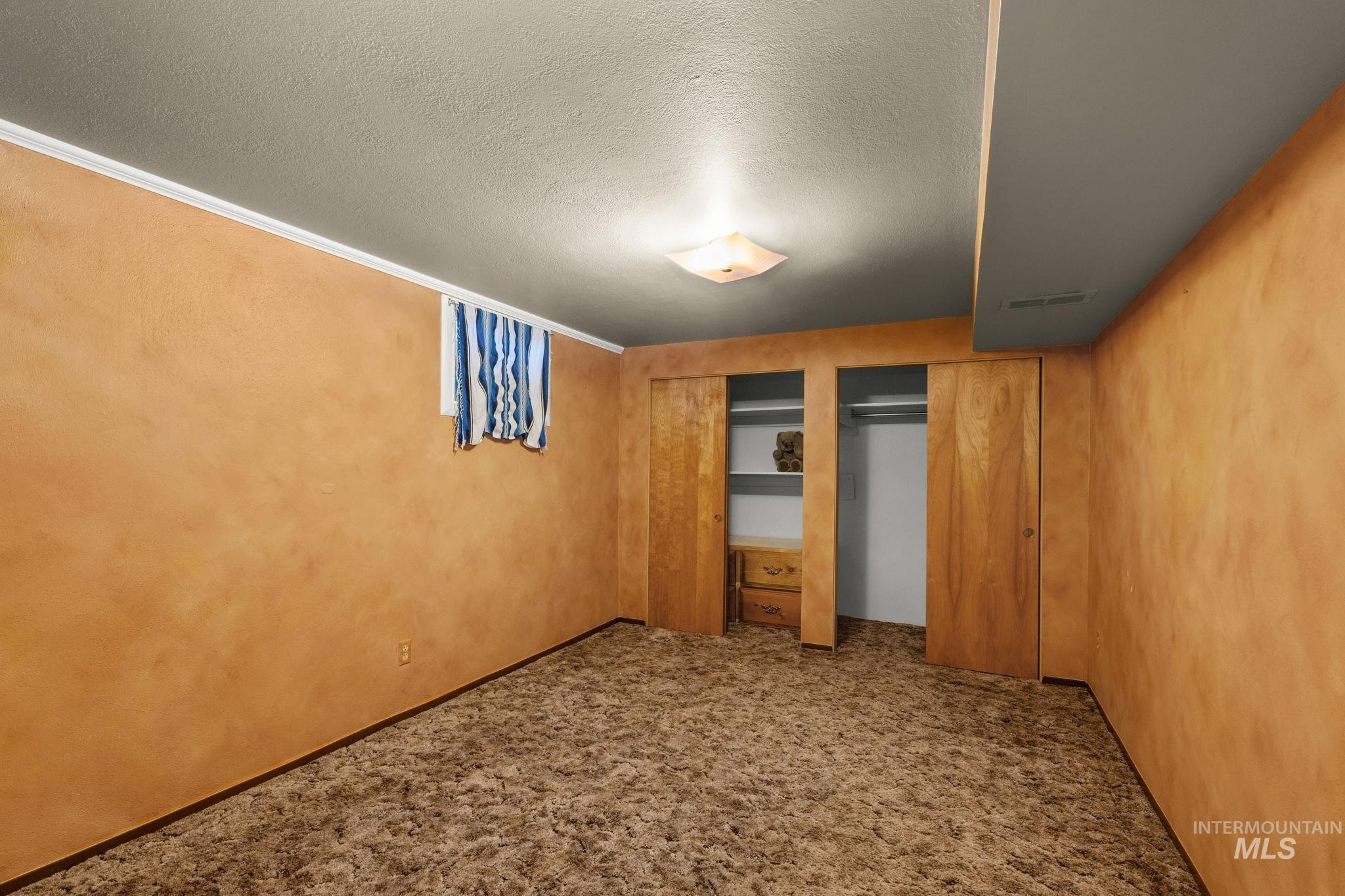 1337 Holly Dr, Twin Falls, Idaho 83301, 4 Bedrooms, 3 Bathrooms, Residential For Sale, Price $20,000,MLS 98985451