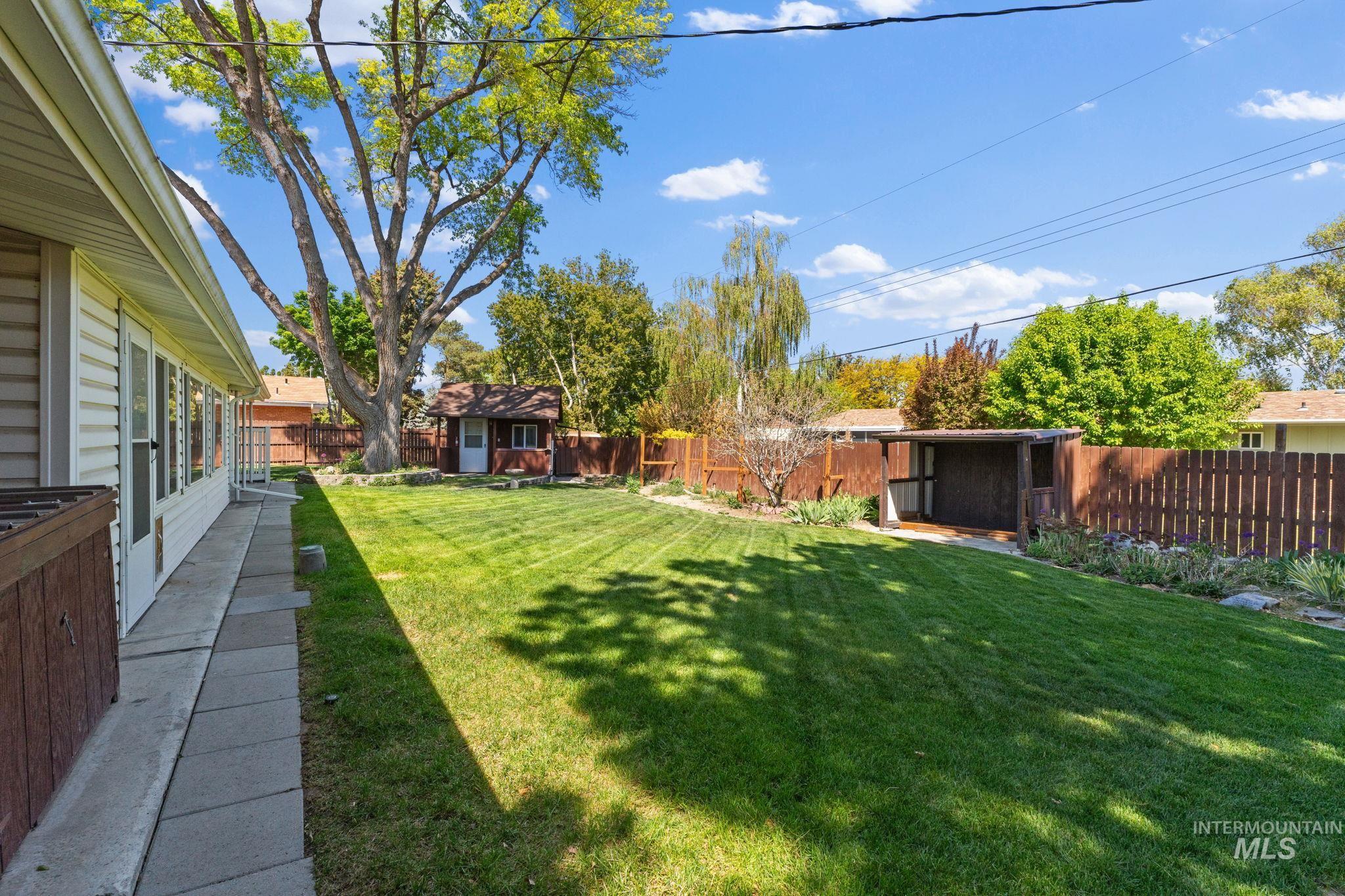1337 Holly Dr, Twin Falls, Idaho 83301, 4 Bedrooms, 3 Bathrooms, Residential For Sale, Price $20,000,MLS 98985451