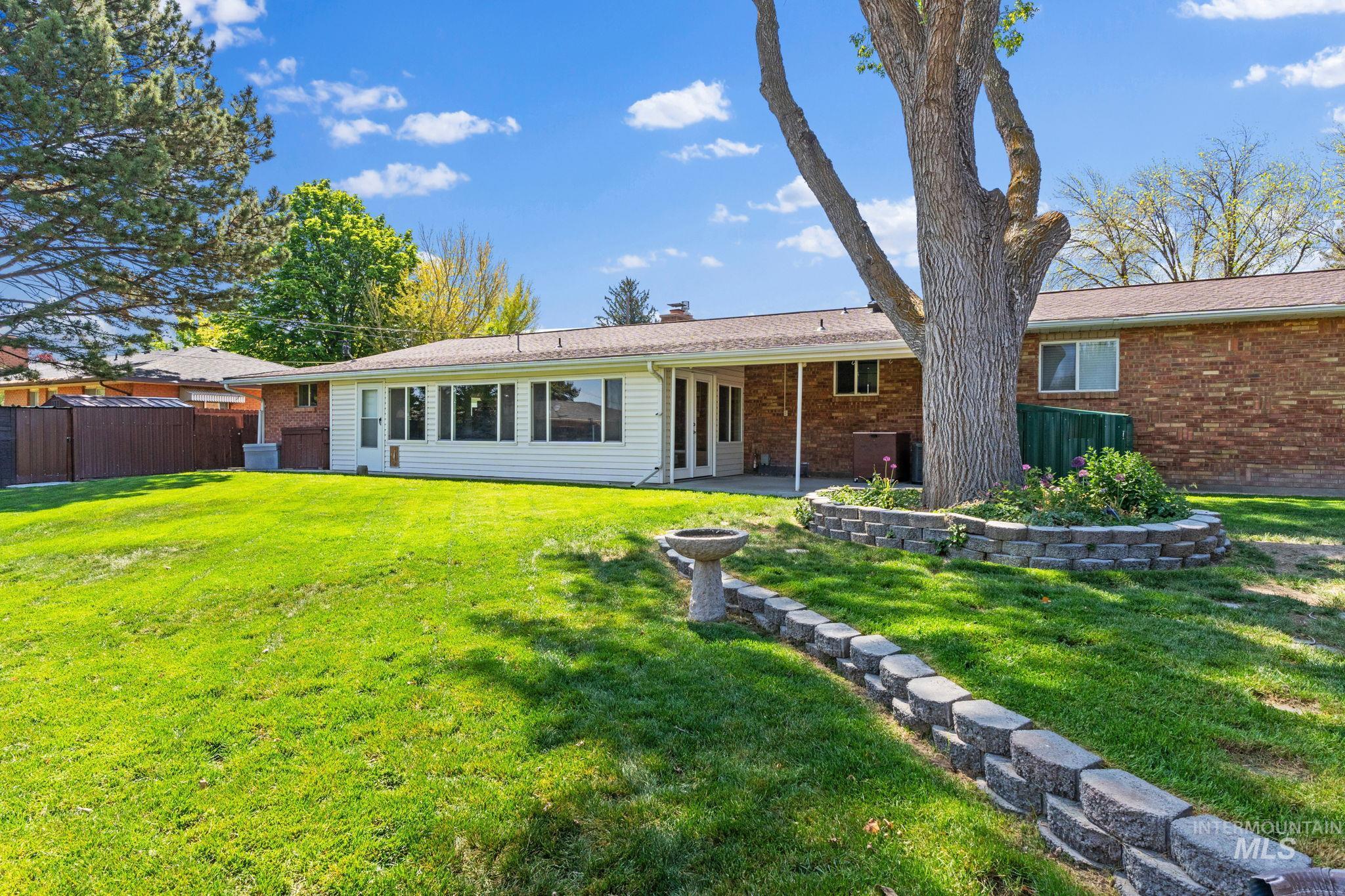 1337 Holly Dr, Twin Falls, Idaho 83301, 4 Bedrooms, 3 Bathrooms, Residential For Sale, Price $20,000,MLS 98985451