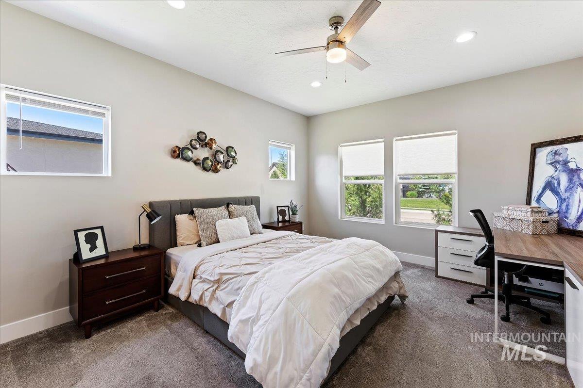 3894 W Crossley dr, Eagle, Idaho 83616, 4 Bedrooms, 3 Bathrooms, Residential For Sale, Price $650,000,MLS 98985453