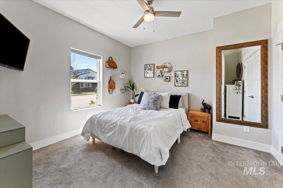 3894 W Crossley dr, Eagle, Idaho 83616, 4 Bedrooms, 3 Bathrooms, Residential For Sale, Price $650,000,MLS 98985453