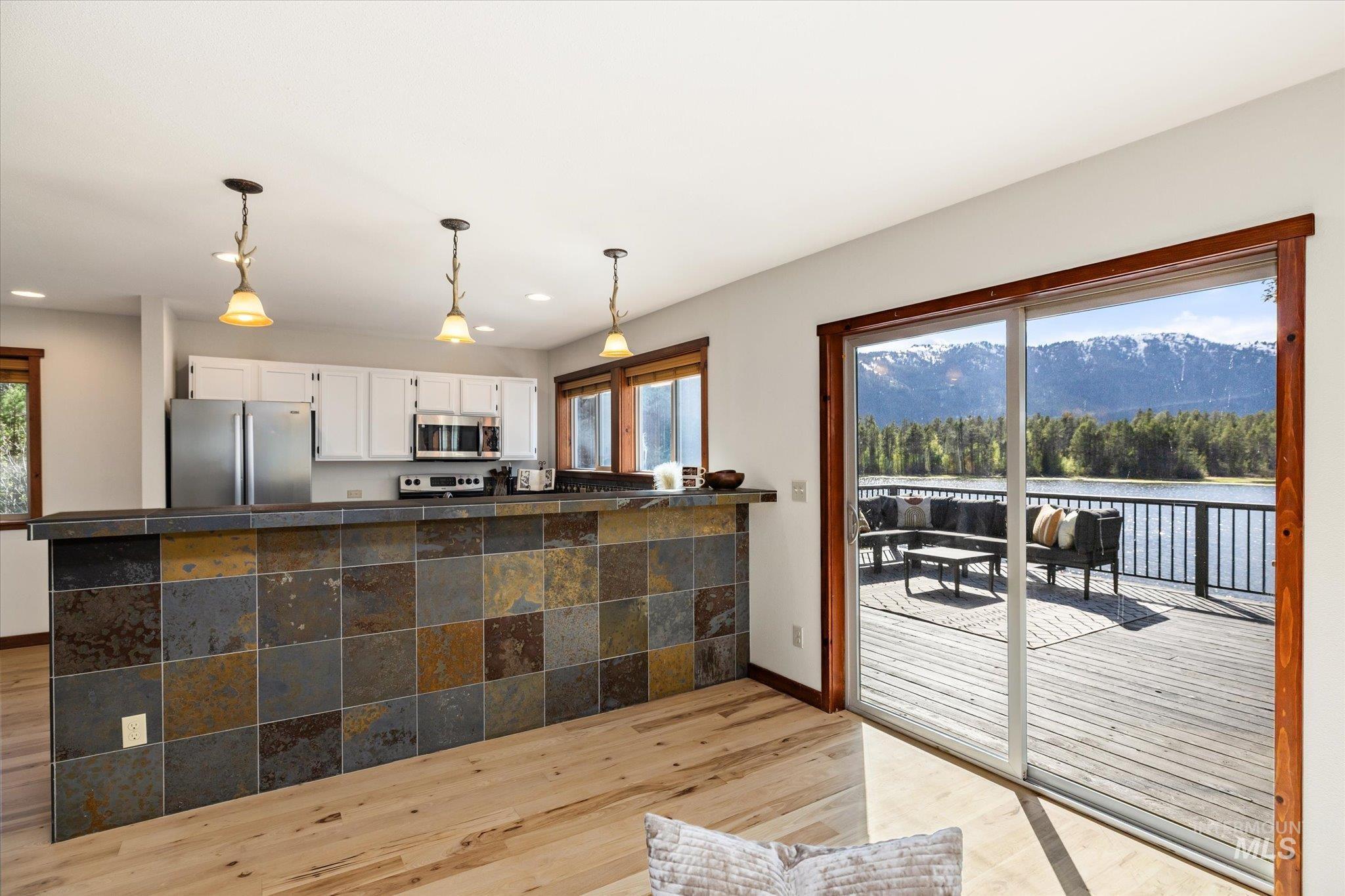 216 Hereford Pl, Donnelly, Idaho 83615, 4 Bedrooms, 2 Bathrooms, Residential For Sale, Price $1,750,000,MLS 98985454