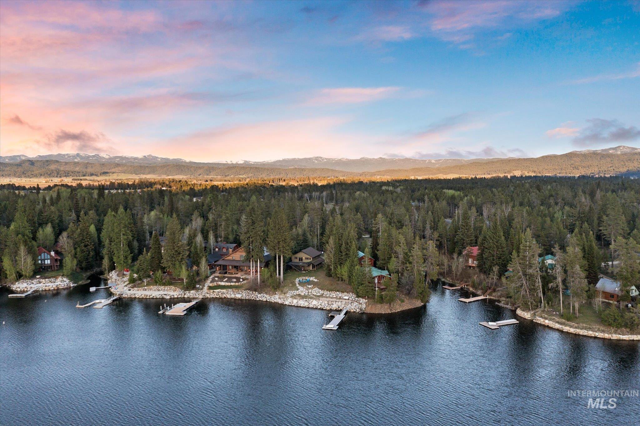 216 Hereford Pl, Donnelly, Idaho 83615, 4 Bedrooms, 2 Bathrooms, Residential For Sale, Price $1,750,000,MLS 98985454