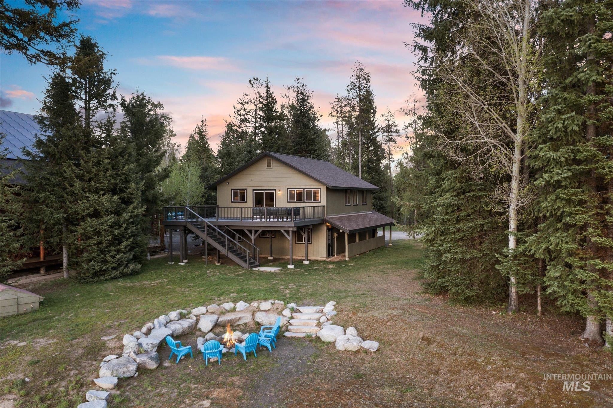 216 Hereford Pl, Donnelly, Idaho 83615, 4 Bedrooms, 2 Bathrooms, Residential For Sale, Price $1,750,000,MLS 98985454