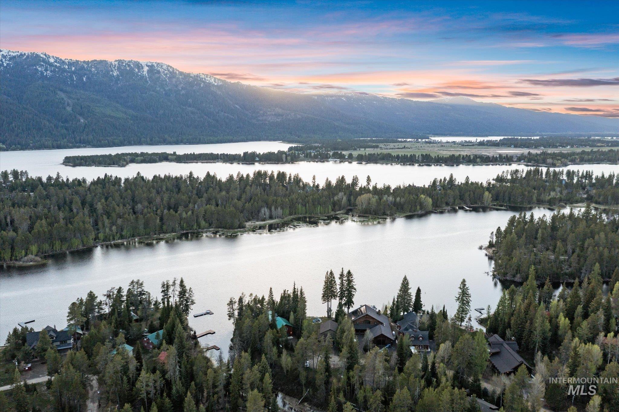 216 Hereford Pl, Donnelly, Idaho 83615, 4 Bedrooms, 2 Bathrooms, Residential For Sale, Price $1,750,000,MLS 98985454