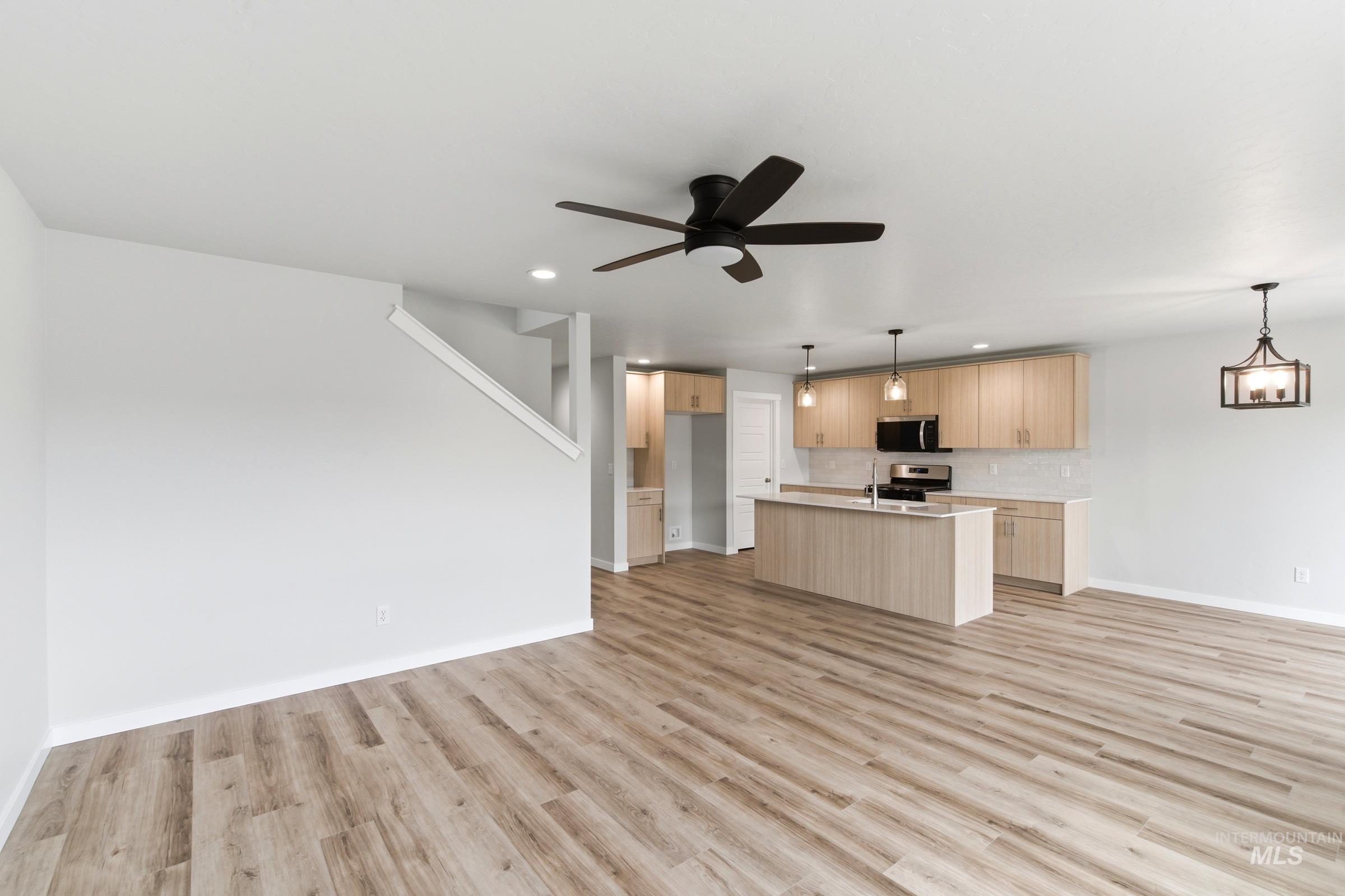 4396 N Alameda Creek Ave, Meridian, Idaho 83646, 4 Bedrooms, 2.5 Bathrooms, Residential For Sale, Price $495,990, 98985461
