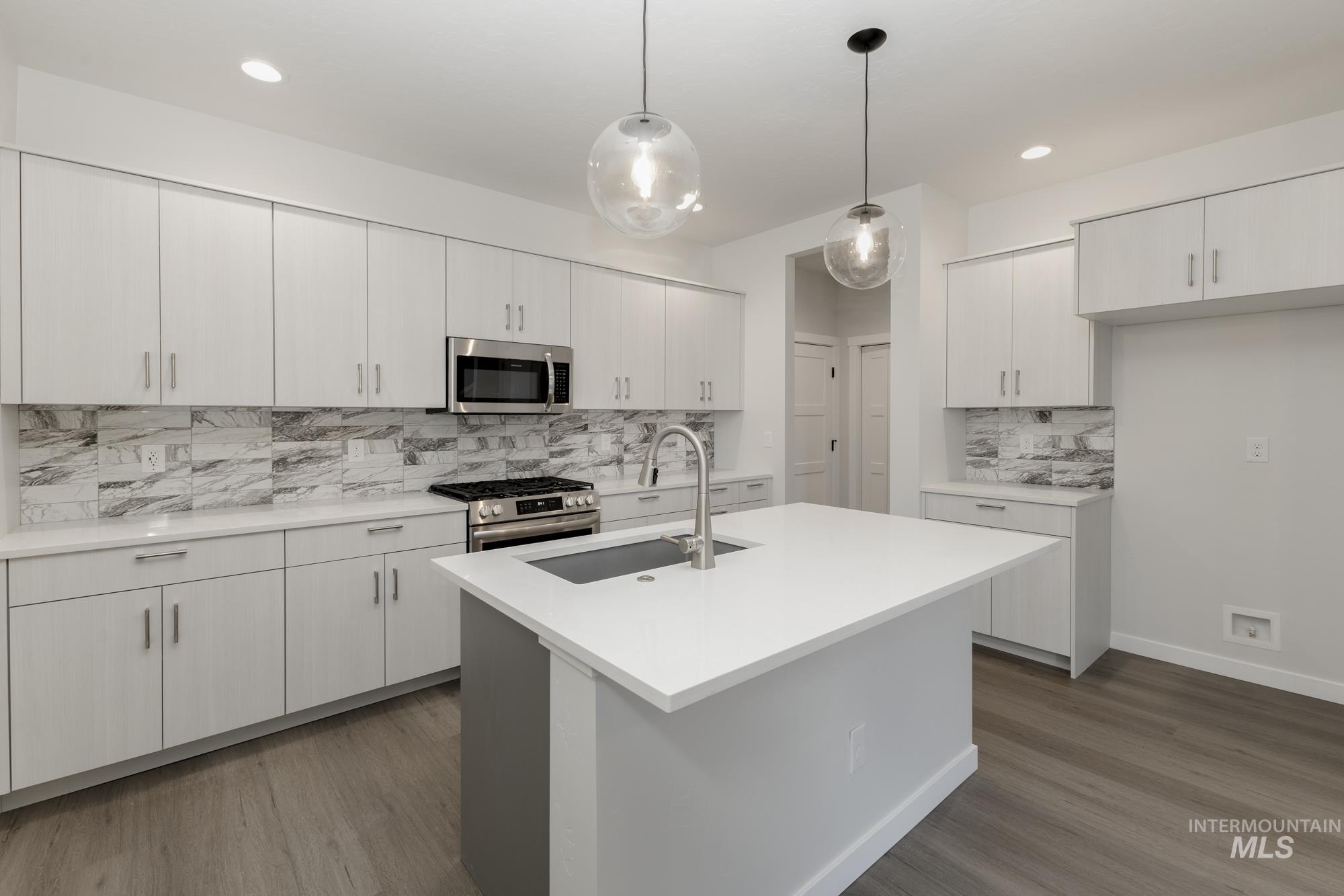 4278 N Camp Creek Ave, Meridian, Idaho 83646, 3 Bedrooms, 2.5 Bathrooms, Residential For Sale, Price $440,990,MLS 98985462