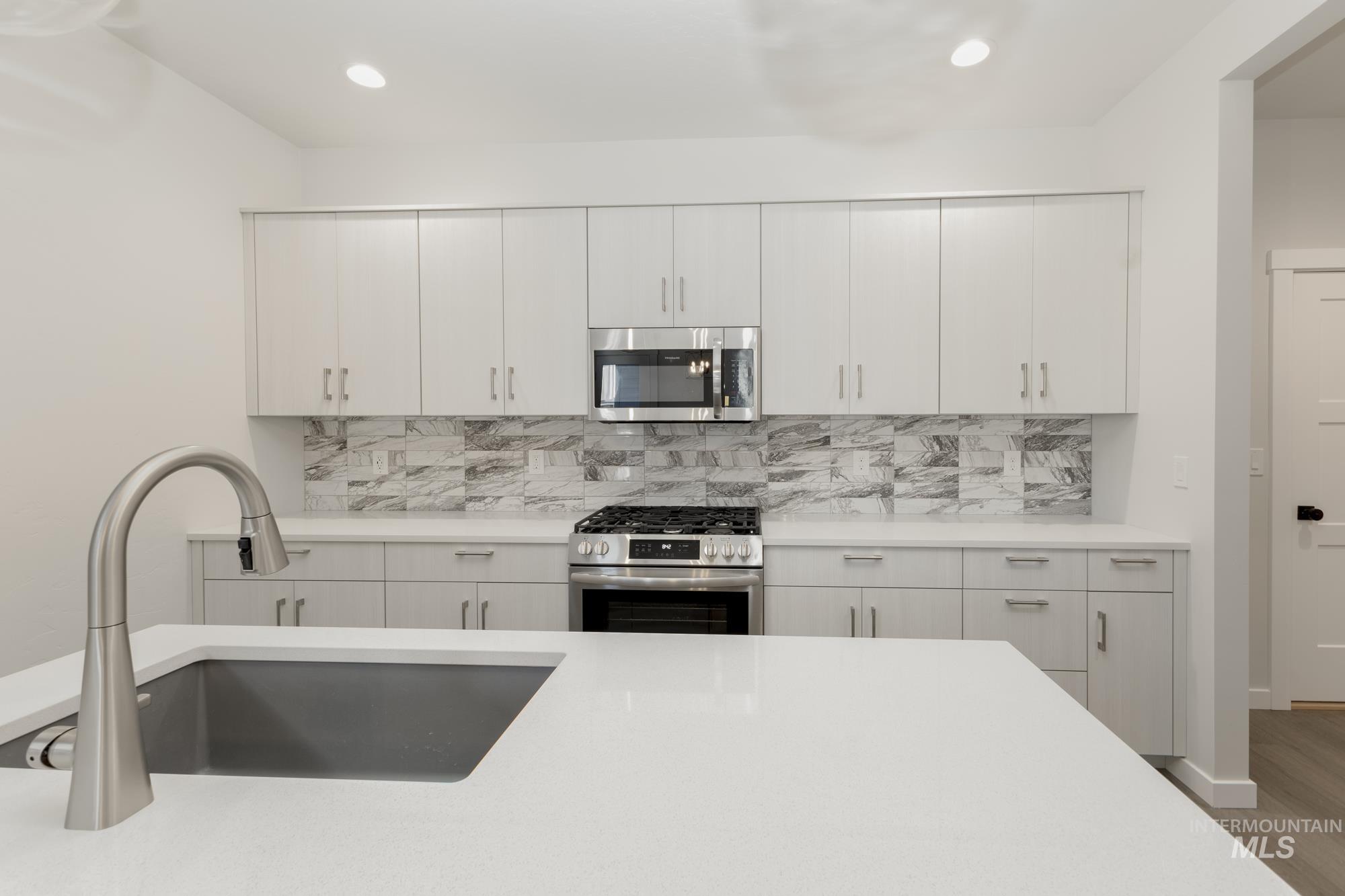 4278 N Camp Creek Ave, Meridian, Idaho 83646, 3 Bedrooms, 2.5 Bathrooms, Residential For Sale, Price $440,990,MLS 98985462