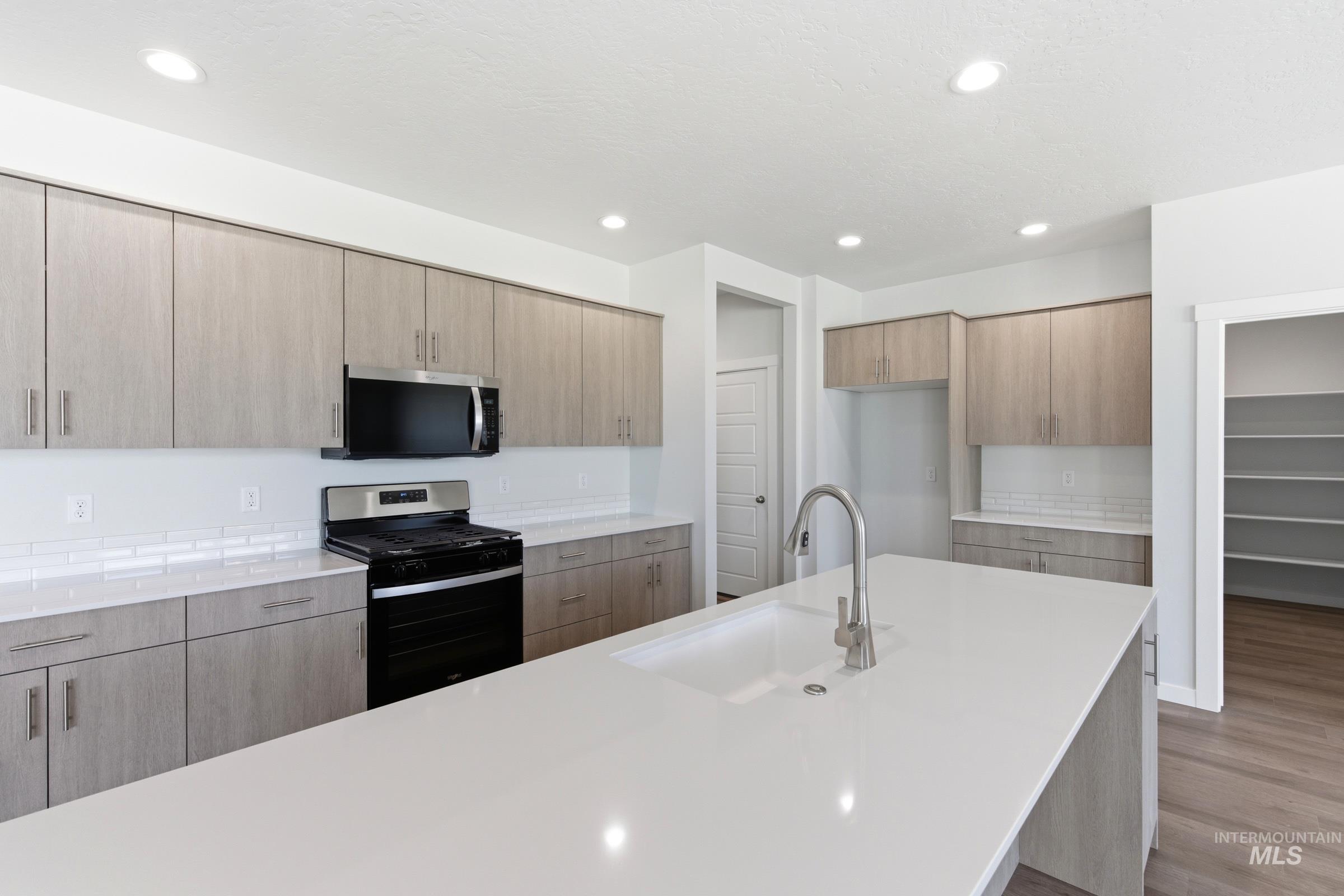 8296 E Presley Ct, Nampa, Idaho 83687, 4 Bedrooms, 3.5 Bathrooms, Residential For Sale, Price $599,990, 98985464