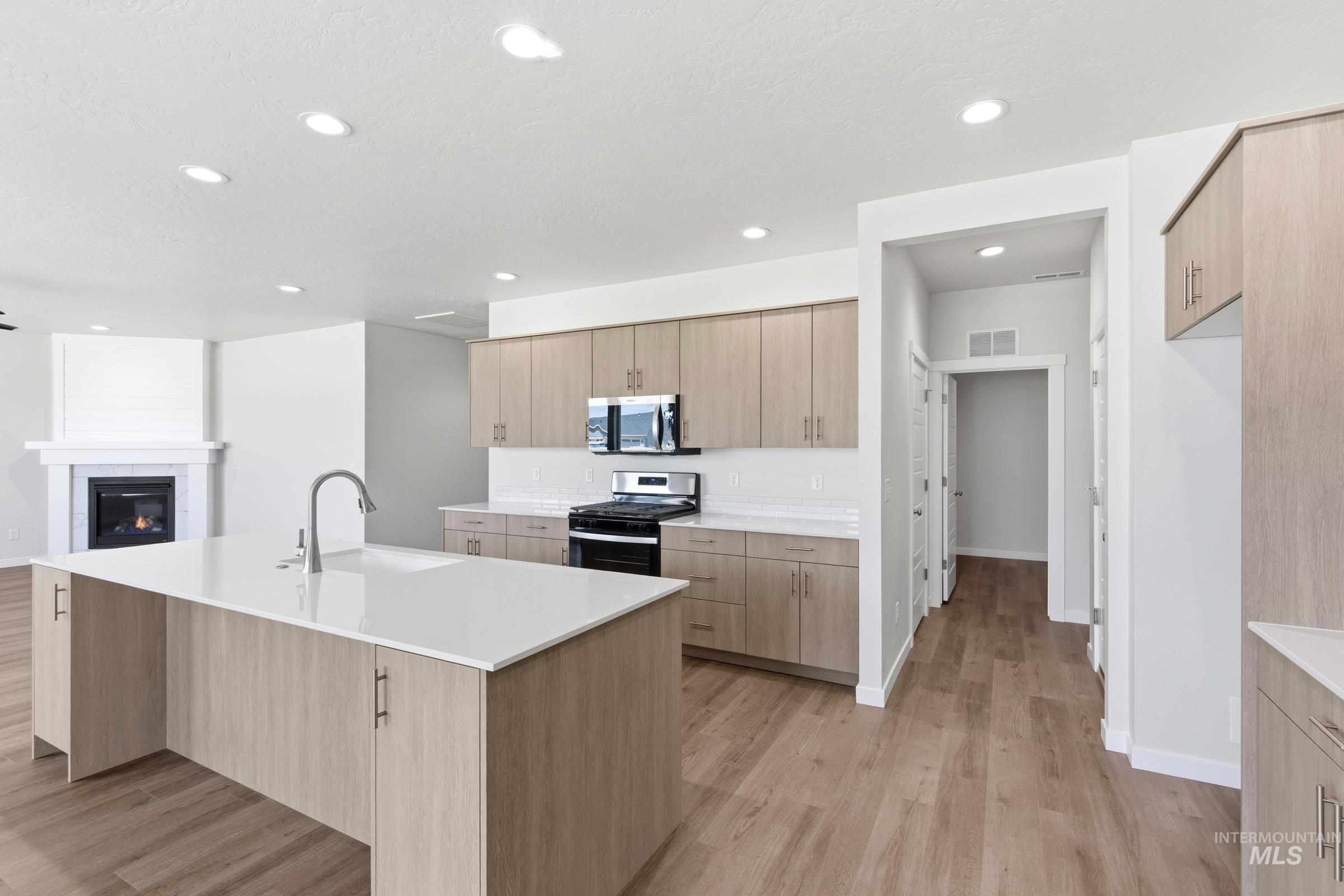 8296 E Presley Ct, Nampa, Idaho 83687, 4 Bedrooms, 3.5 Bathrooms, Residential For Sale, Price $599,990, 98985464