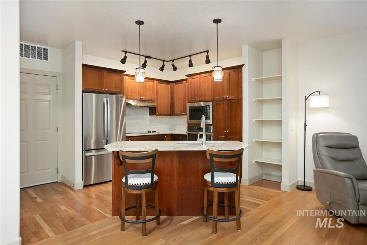 1244 E Winding Creek Drive, Eagle, Idaho 83616, 2 Bedrooms, 1.5 Bathrooms, Residential For Sale, Price $369,900,MLS 98985465