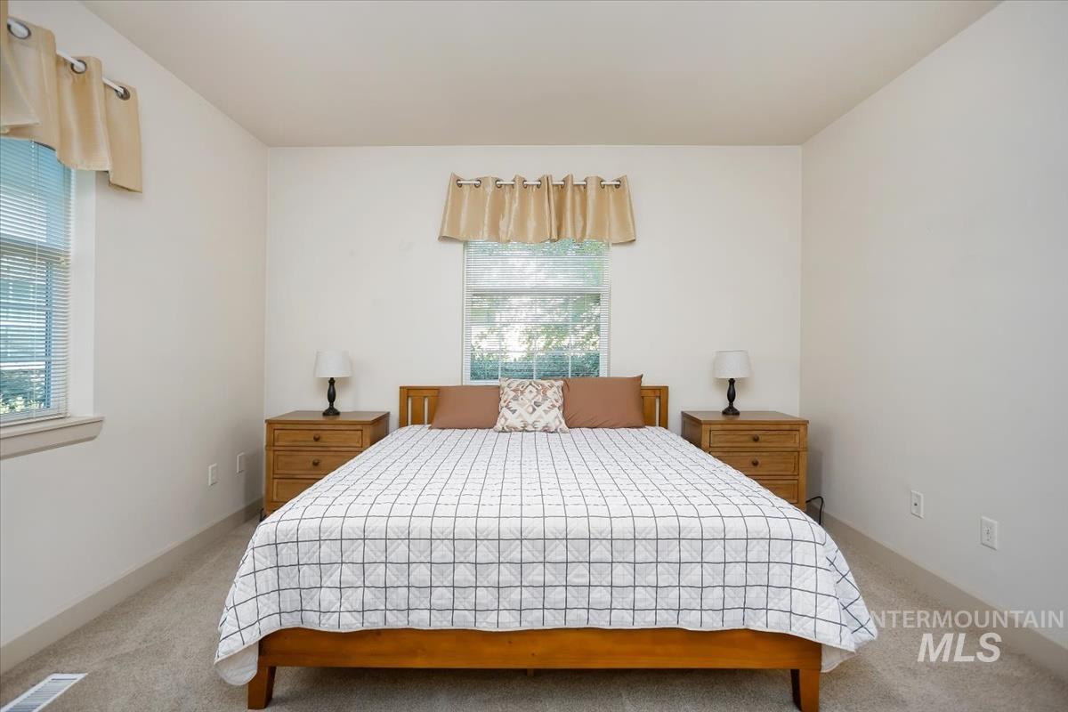 1244 E Winding Creek Drive, Eagle, Idaho 83616, 2 Bedrooms, 1.5 Bathrooms, Residential For Sale, Price $369,900,MLS 98985465