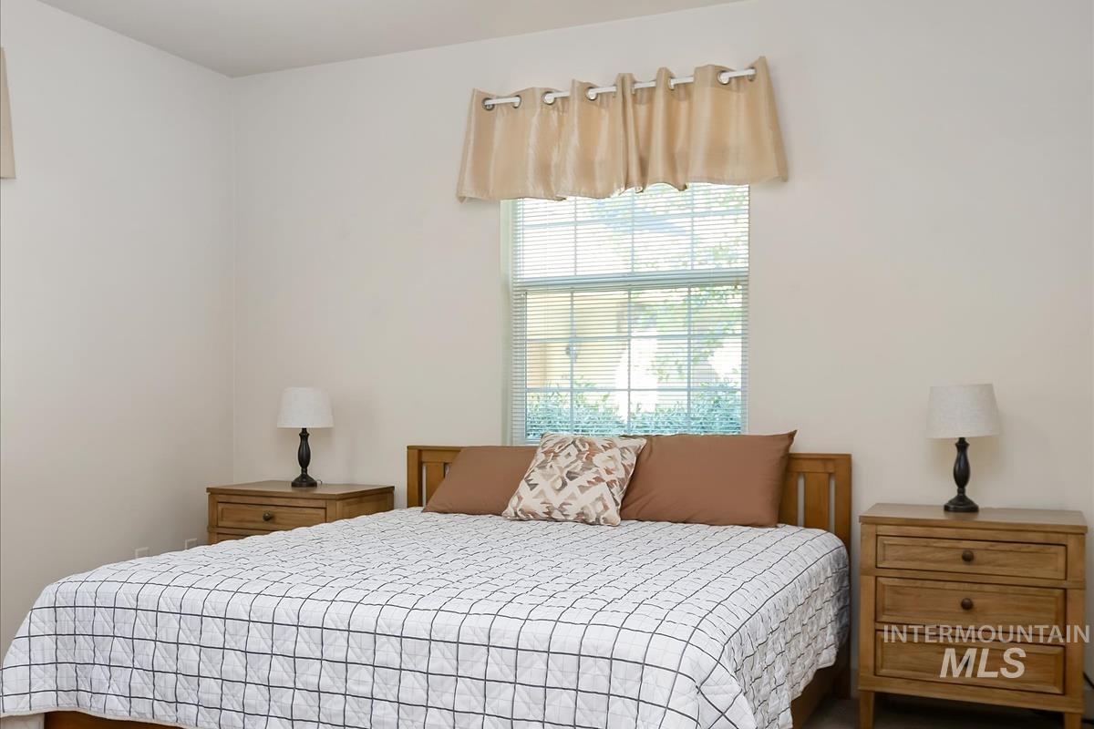 1244 E Winding Creek Drive, Eagle, Idaho 83616, 2 Bedrooms, 1.5 Bathrooms, Residential For Sale, Price $369,900,MLS 98985465