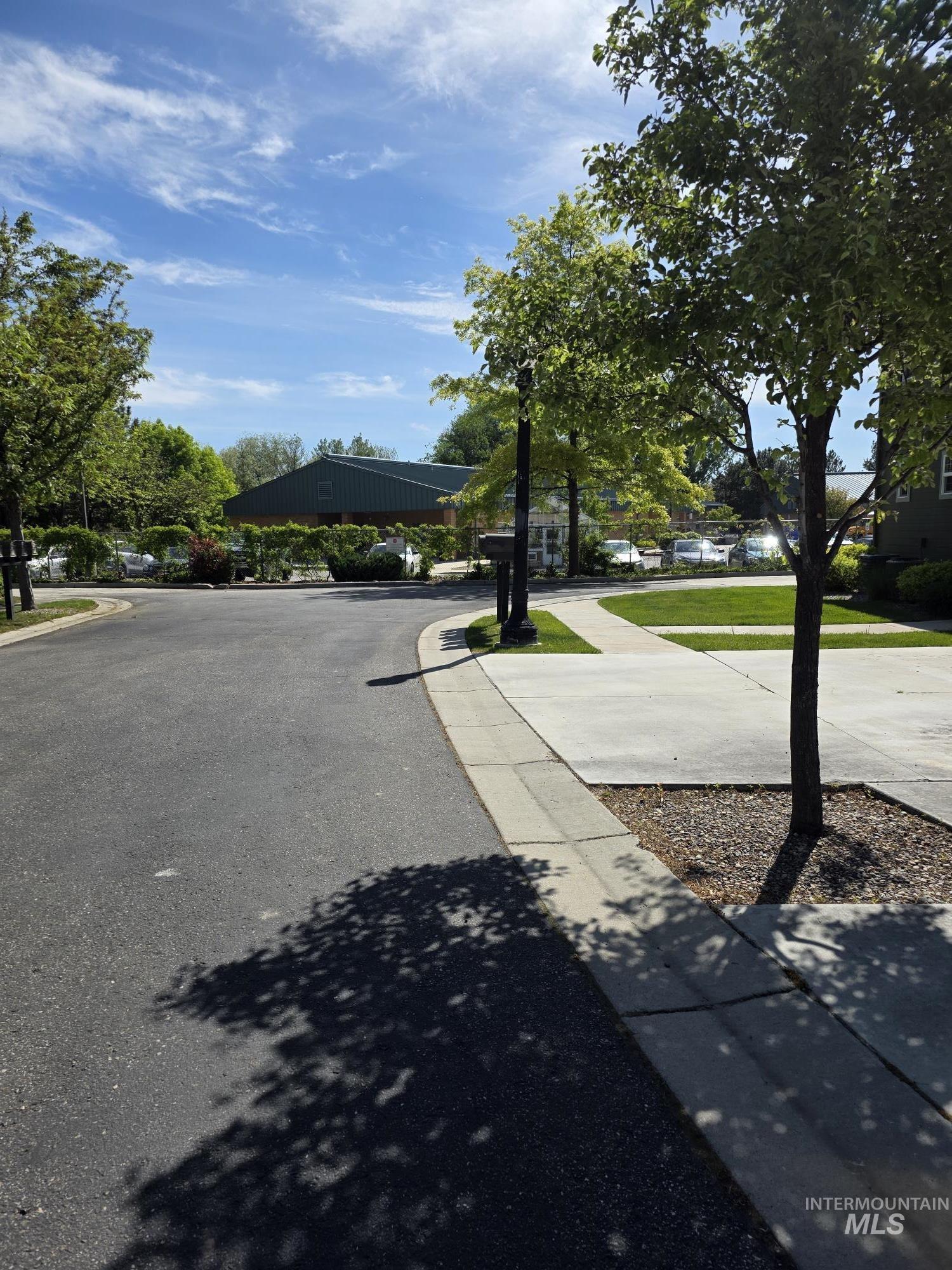 1244 E Winding Creek Drive, Eagle, Idaho 83616, 2 Bedrooms, 1.5 Bathrooms, Residential For Sale, Price $369,900,MLS 98985465