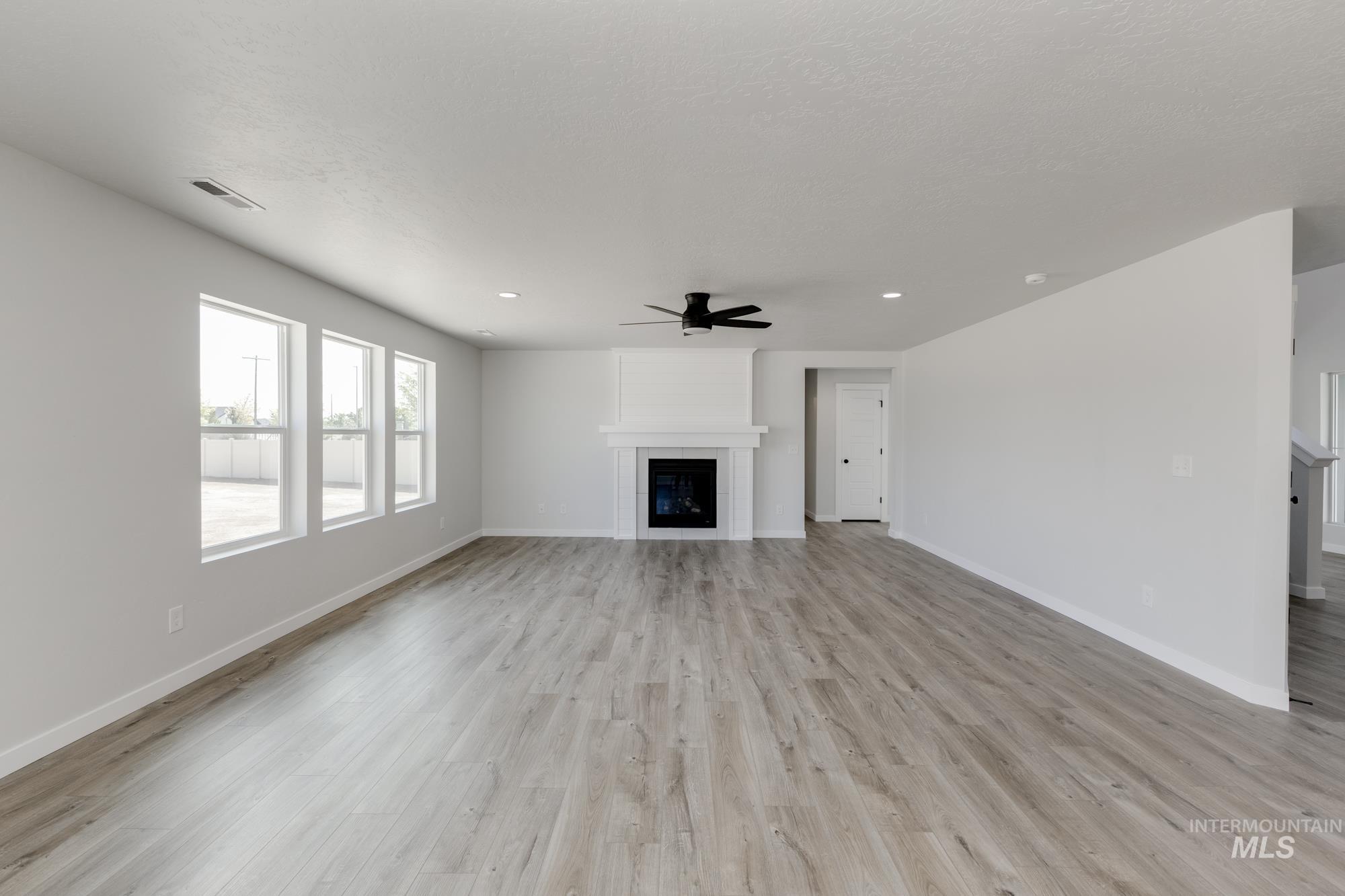 8308 E Presley Ct, Nampa, Idaho 83687, 4 Bedrooms, 3 Bathrooms, Residential For Sale, Price $589,990,MLS 98985467
