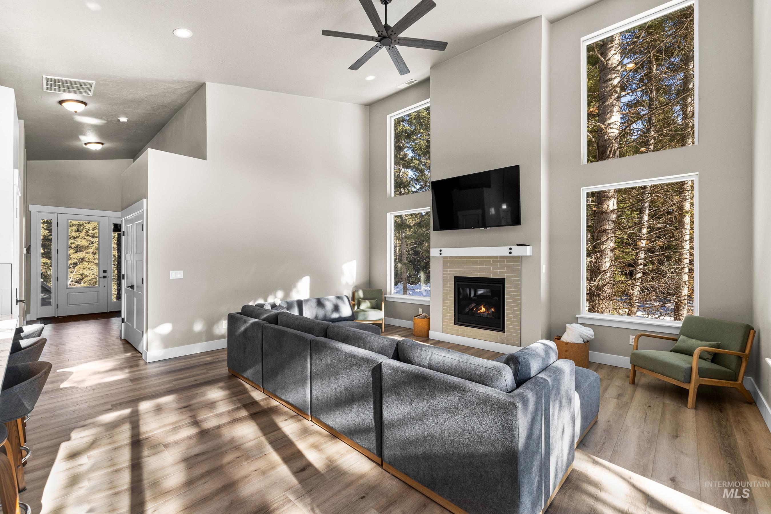 108 Eagle Shores, McCall, Idaho 83638, 3 Bedrooms, 3 Bathrooms, Residential For Sale, Price $1,349,000,MLS 98985468