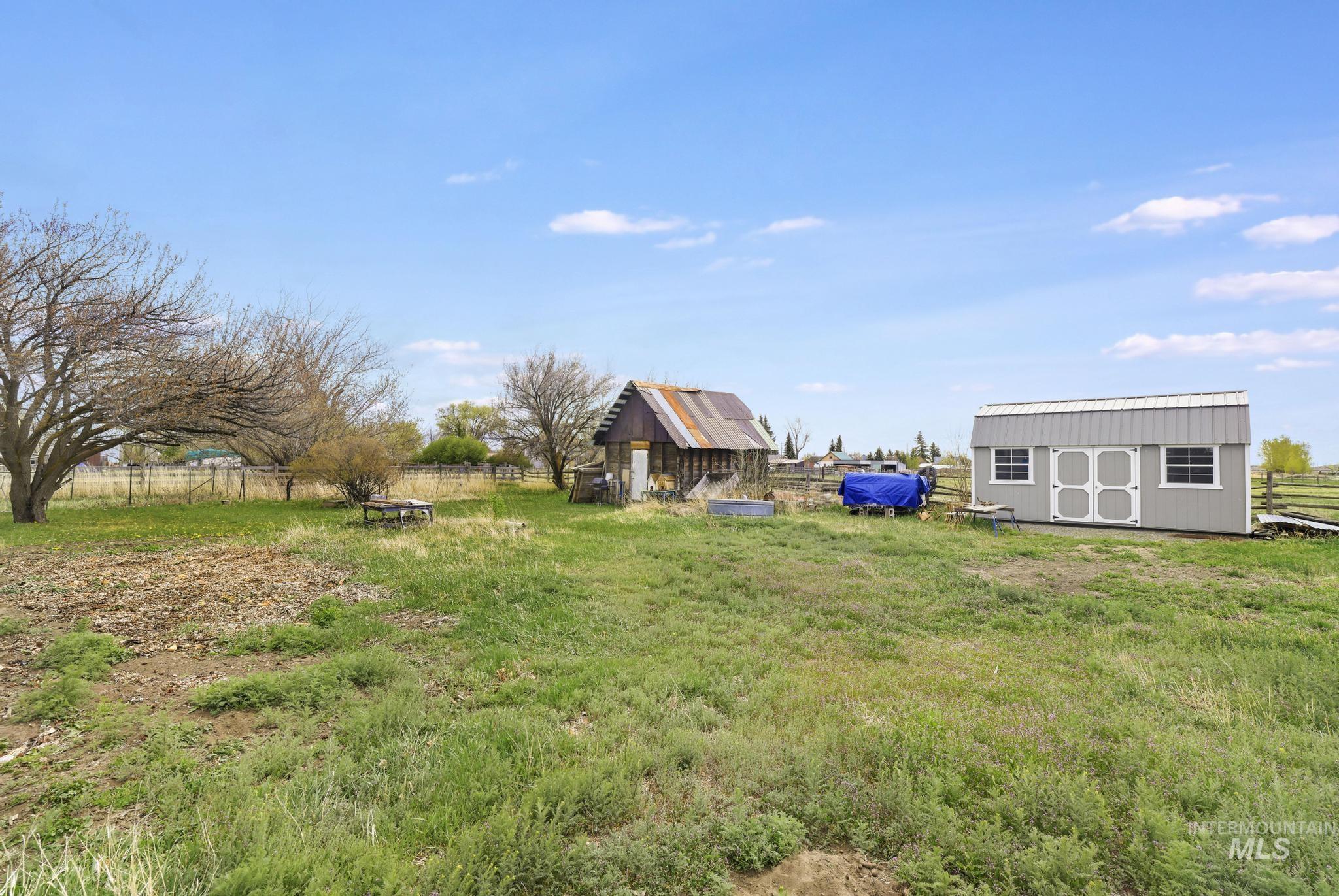 19591A Queens Crown Rd, Carey, Idaho 83320, 4 Bedrooms, 2 Bathrooms, Residential For Sale, Price $545,000,MLS 98985469