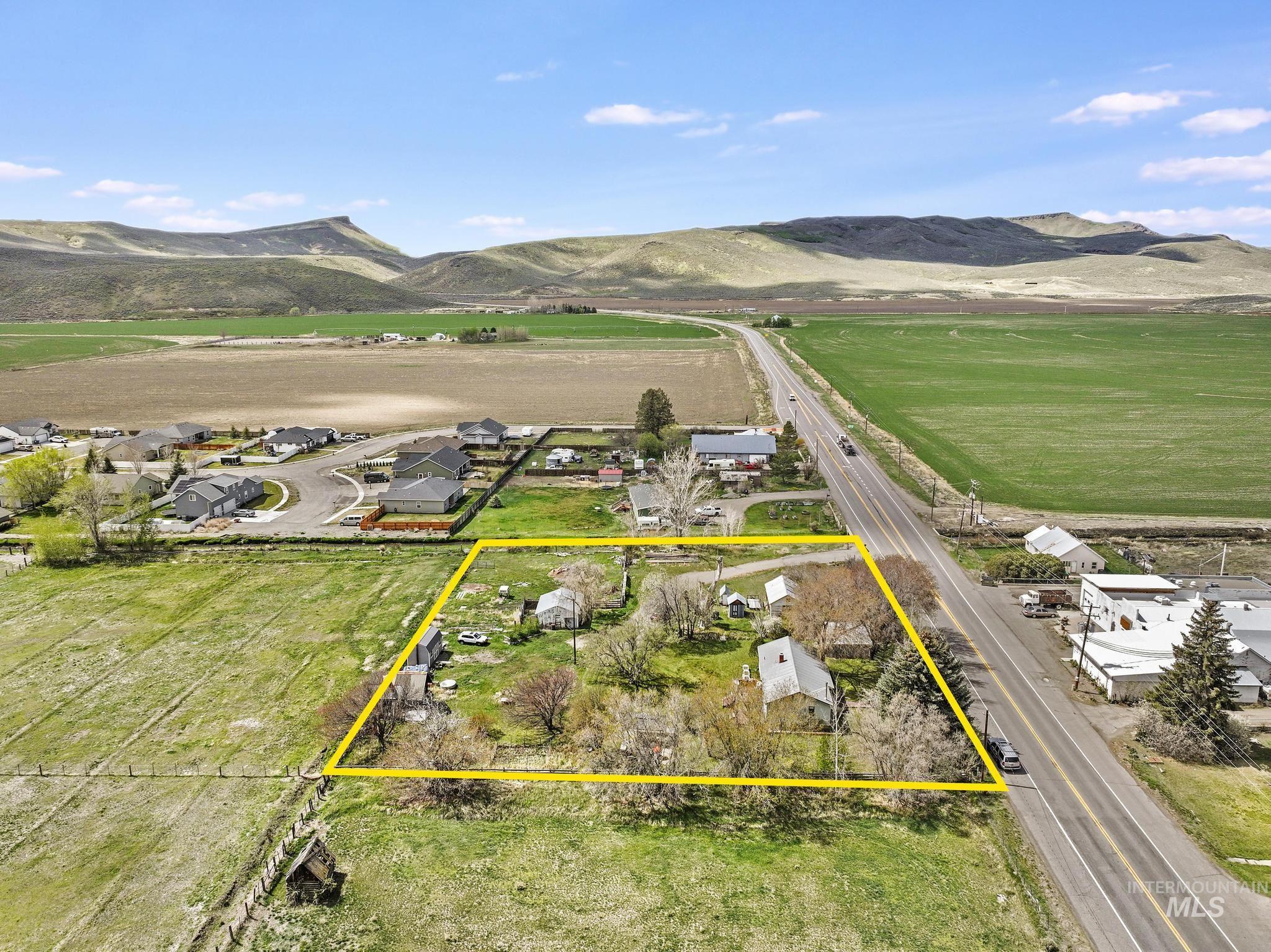 19591A Queens Crown Rd, Carey, Idaho 83320, 4 Bedrooms, 2 Bathrooms, Residential For Sale, Price $545,000,MLS 98985469