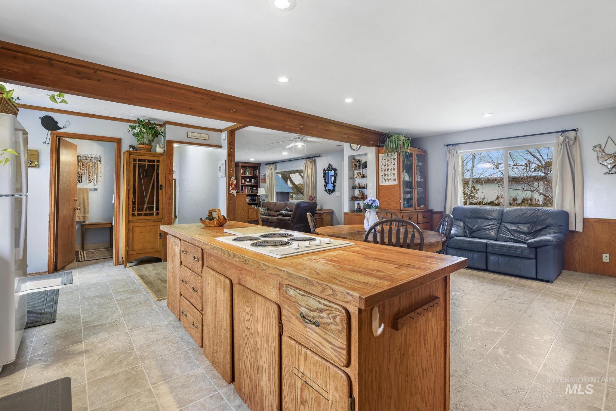 19591A Queens Crown Rd, Carey, Idaho 83320, 4 Bedrooms, 2 Bathrooms, Residential For Sale, Price $545,000,MLS 98985469