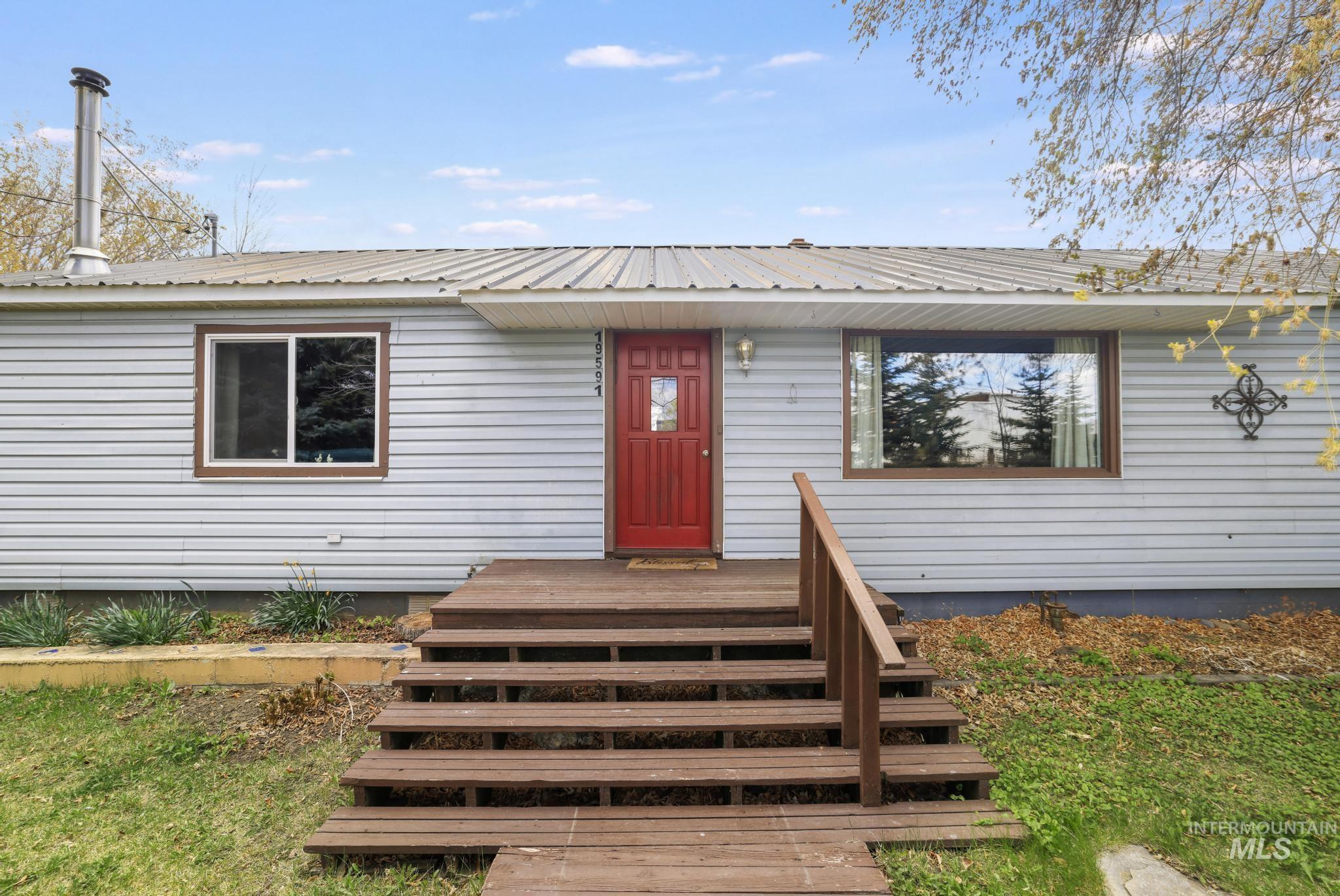 19591 Queens Crown Rd, Carey, Idaho 83320, 4 Bedrooms, 2 Bathrooms, Residential For Sale, Price $425,000,MLS 98985471
