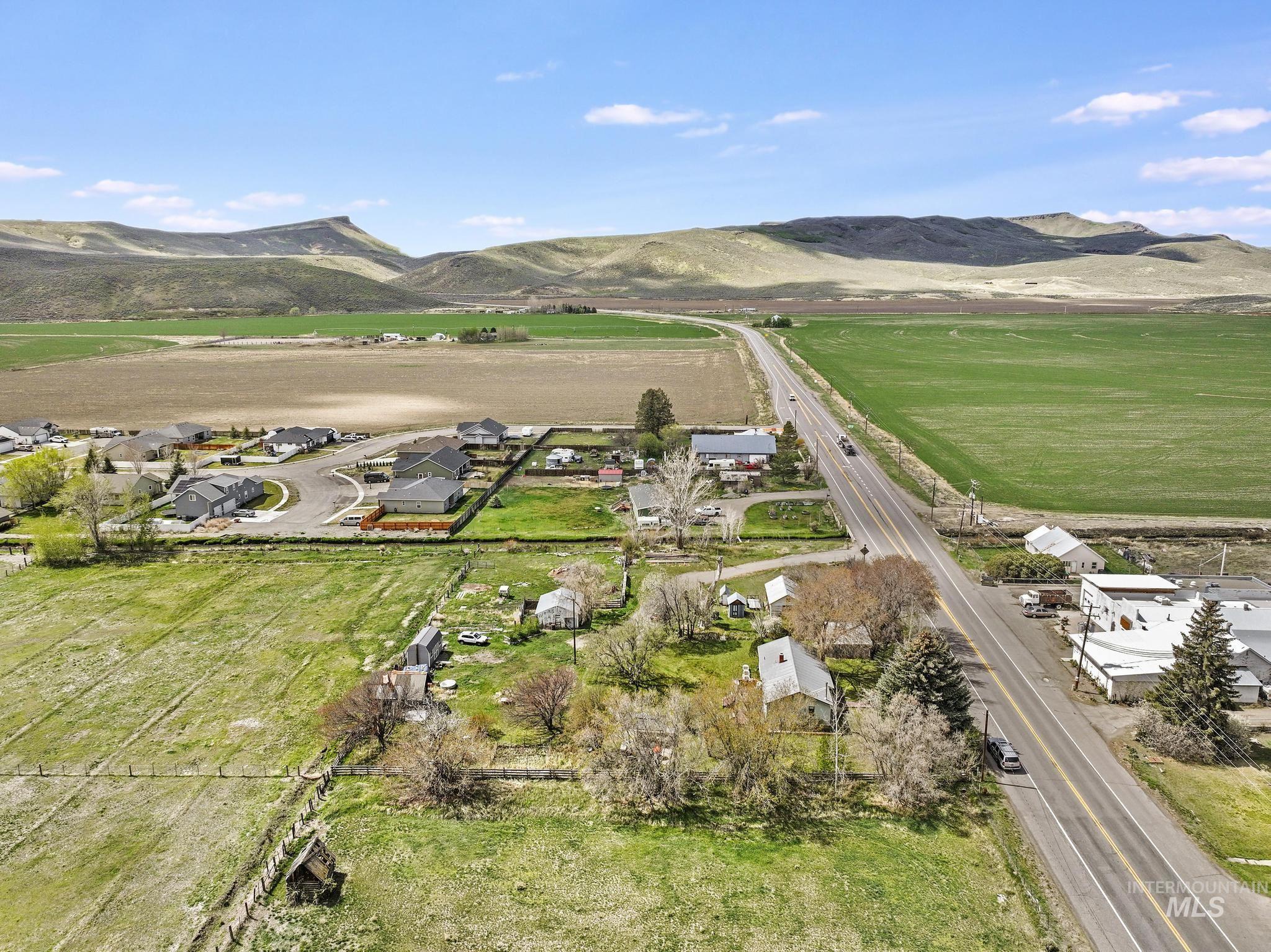19591 Queens Crown Rd, Carey, Idaho 83320, 4 Bedrooms, 2 Bathrooms, Residential For Sale, Price $425,000,MLS 98985471
