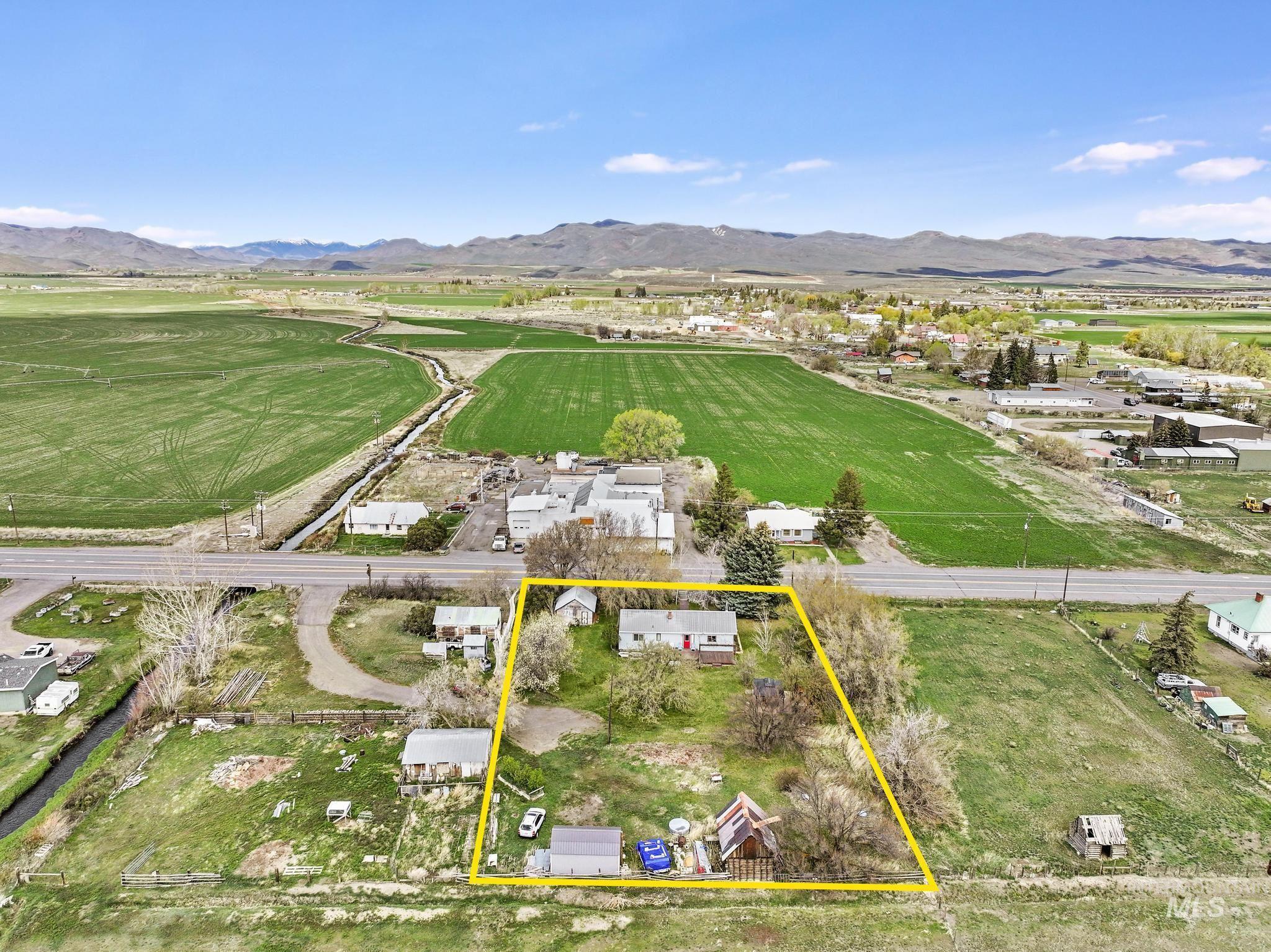 19591 Queens Crown Rd, Carey, Idaho 83320, 4 Bedrooms, 2 Bathrooms, Residential For Sale, Price $425,000,MLS 98985471