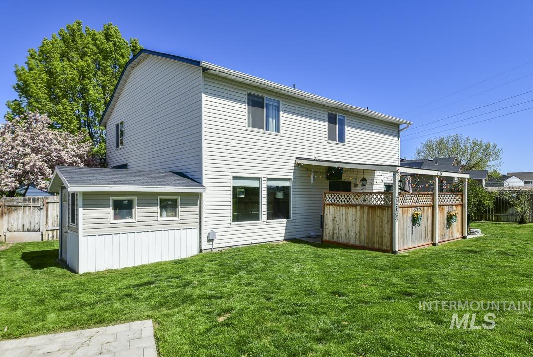 633 W Mulberry Loop, Nampa, Idaho 83686, 4 Bedrooms, 2.5 Bathrooms, Residential For Sale, Price $449,900,MLS 98985472
