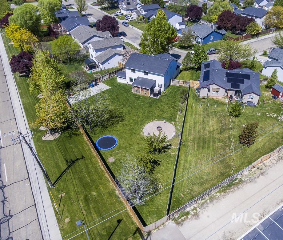 633 W Mulberry Loop, Nampa, Idaho 83686, 4 Bedrooms, 2.5 Bathrooms, Residential For Sale, Price $449,900,MLS 98985472