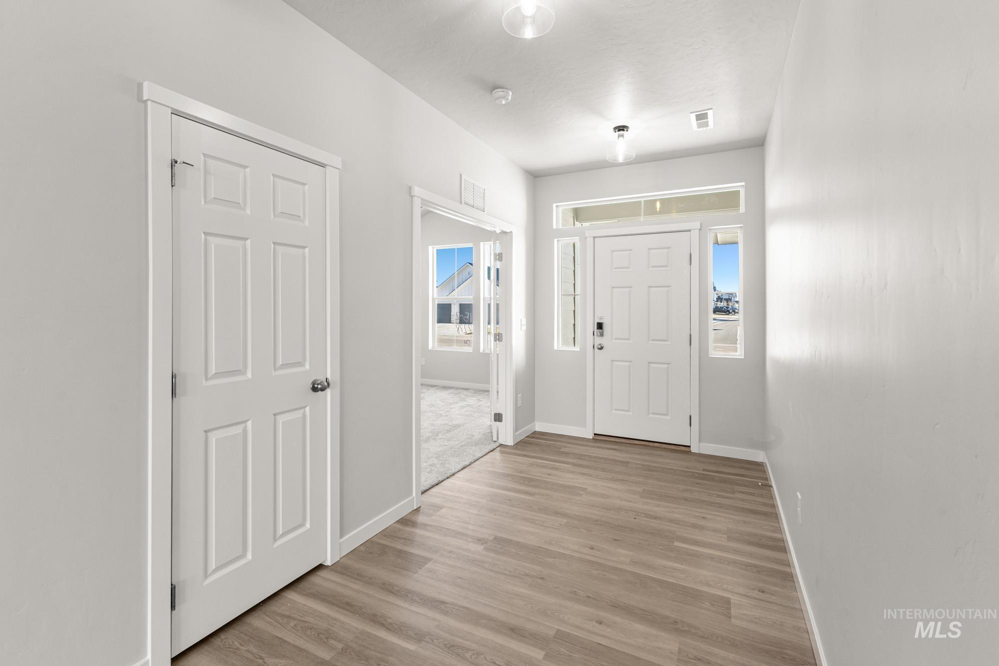 7079 E Marble Springs Dr, Nampa, Idaho 83687, 4 Bedrooms, 2 Bathrooms, Residential For Sale, Price $565,990,MLS 98985473