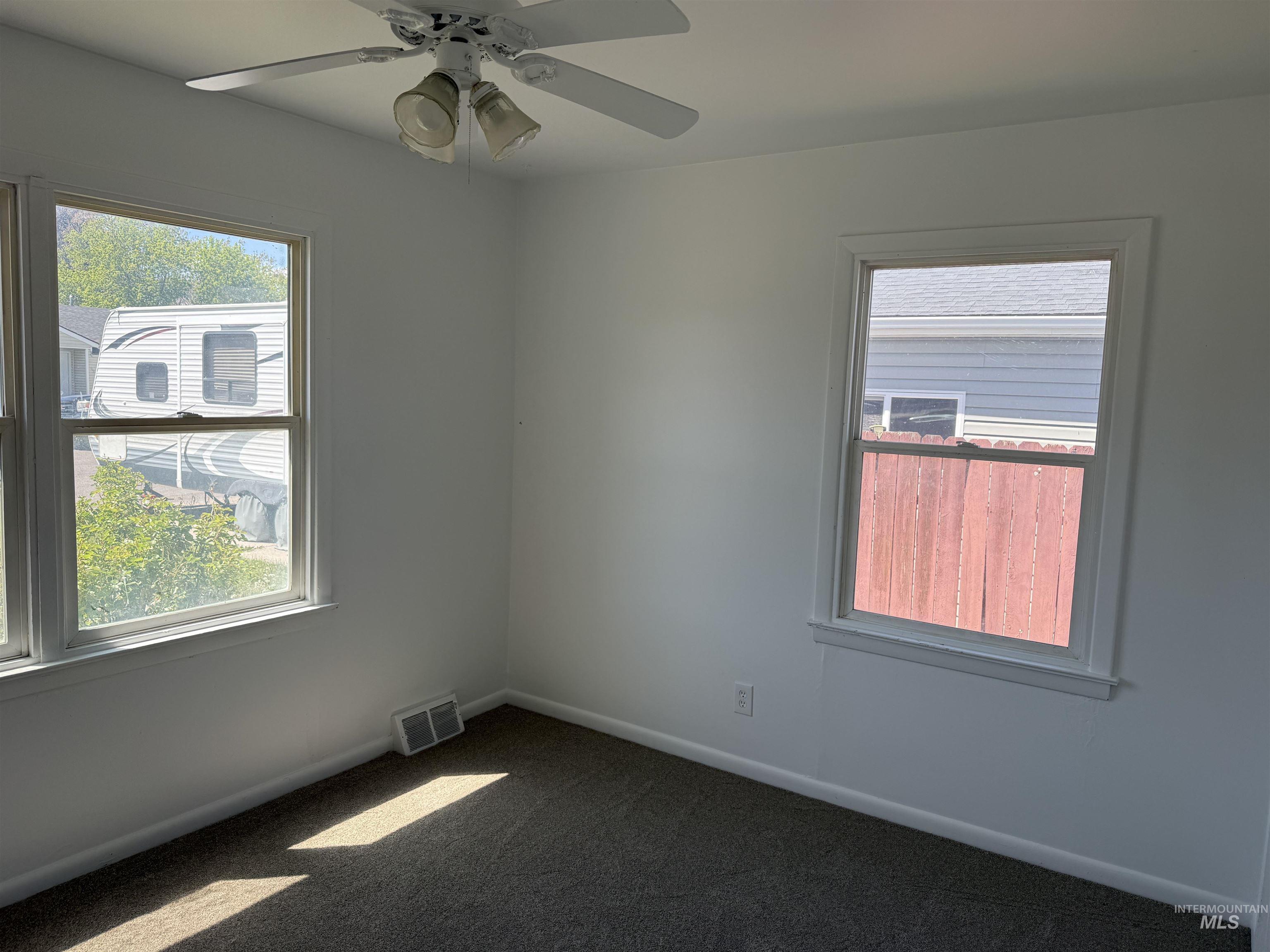 916 Howard, Pocatello, Idaho 83201, 2 Bedrooms, 1 Bathroom, Residential For Sale, Price $234,900,MLS 98985474