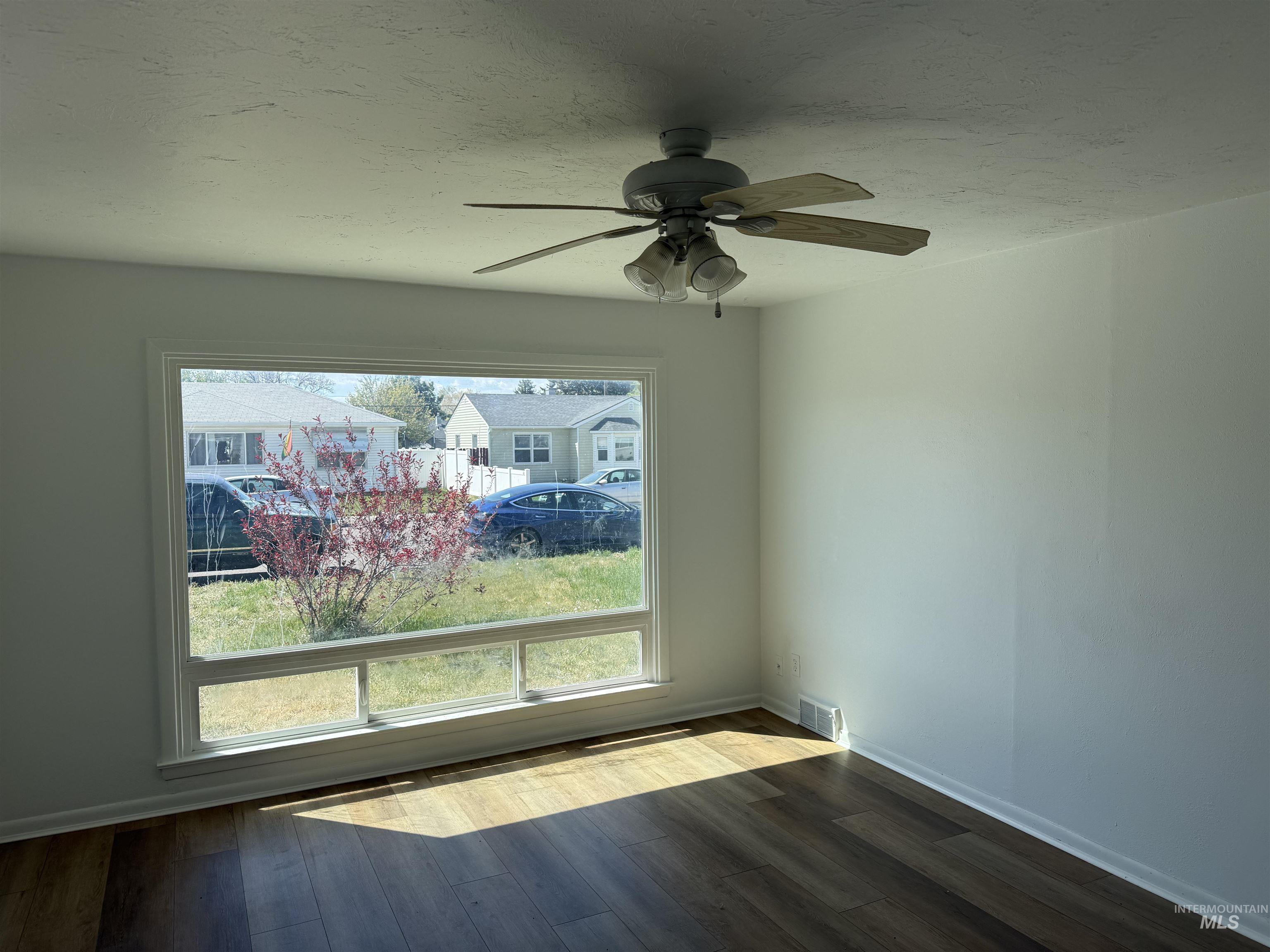 916 Howard, Pocatello, Idaho 83201, 2 Bedrooms, 1 Bathroom, Residential For Sale, Price $234,900,MLS 98985474