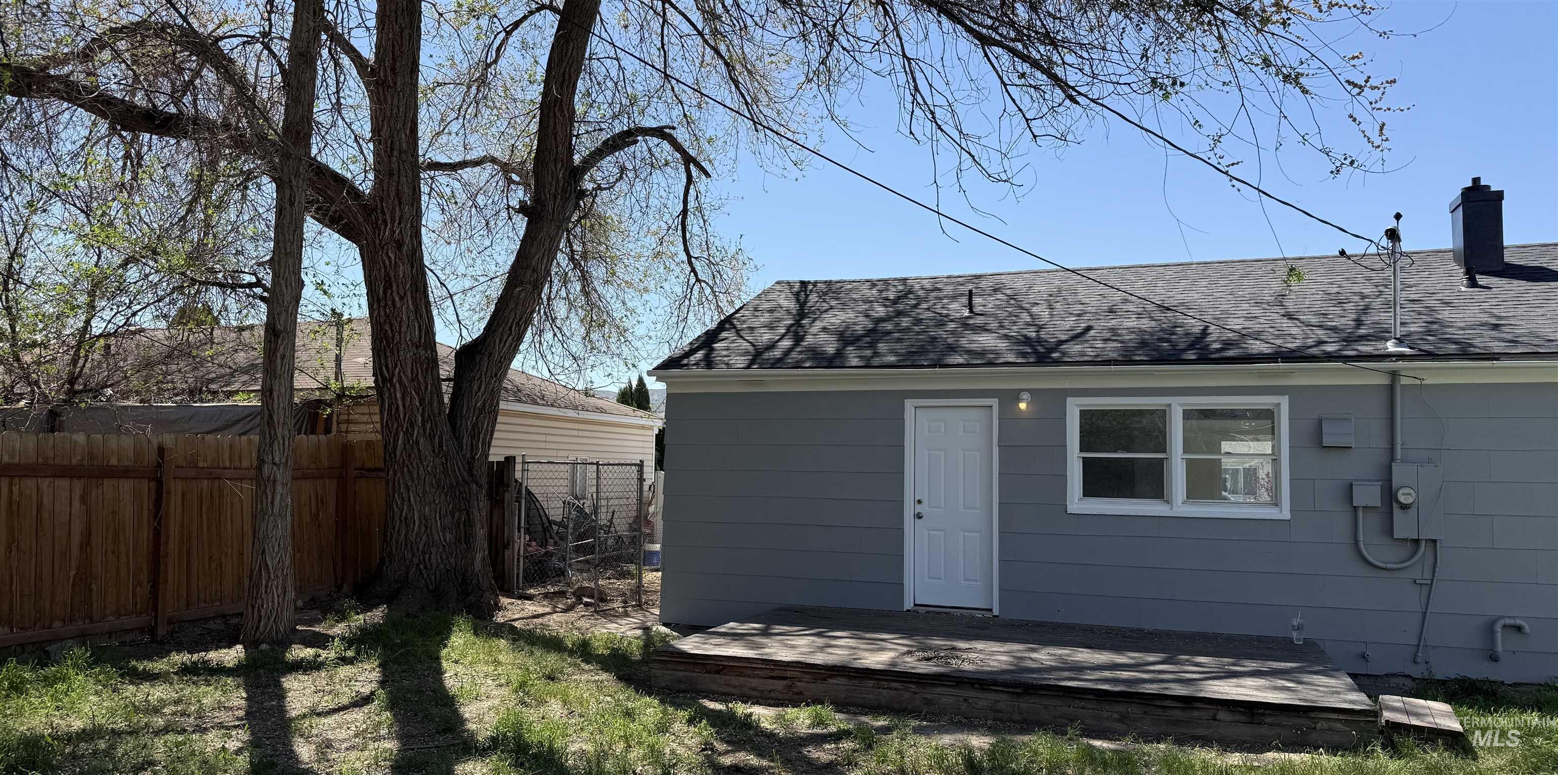 916 Howard, Pocatello, Idaho 83201, 2 Bedrooms, 1 Bathroom, Residential For Sale, Price $234,900,MLS 98985474