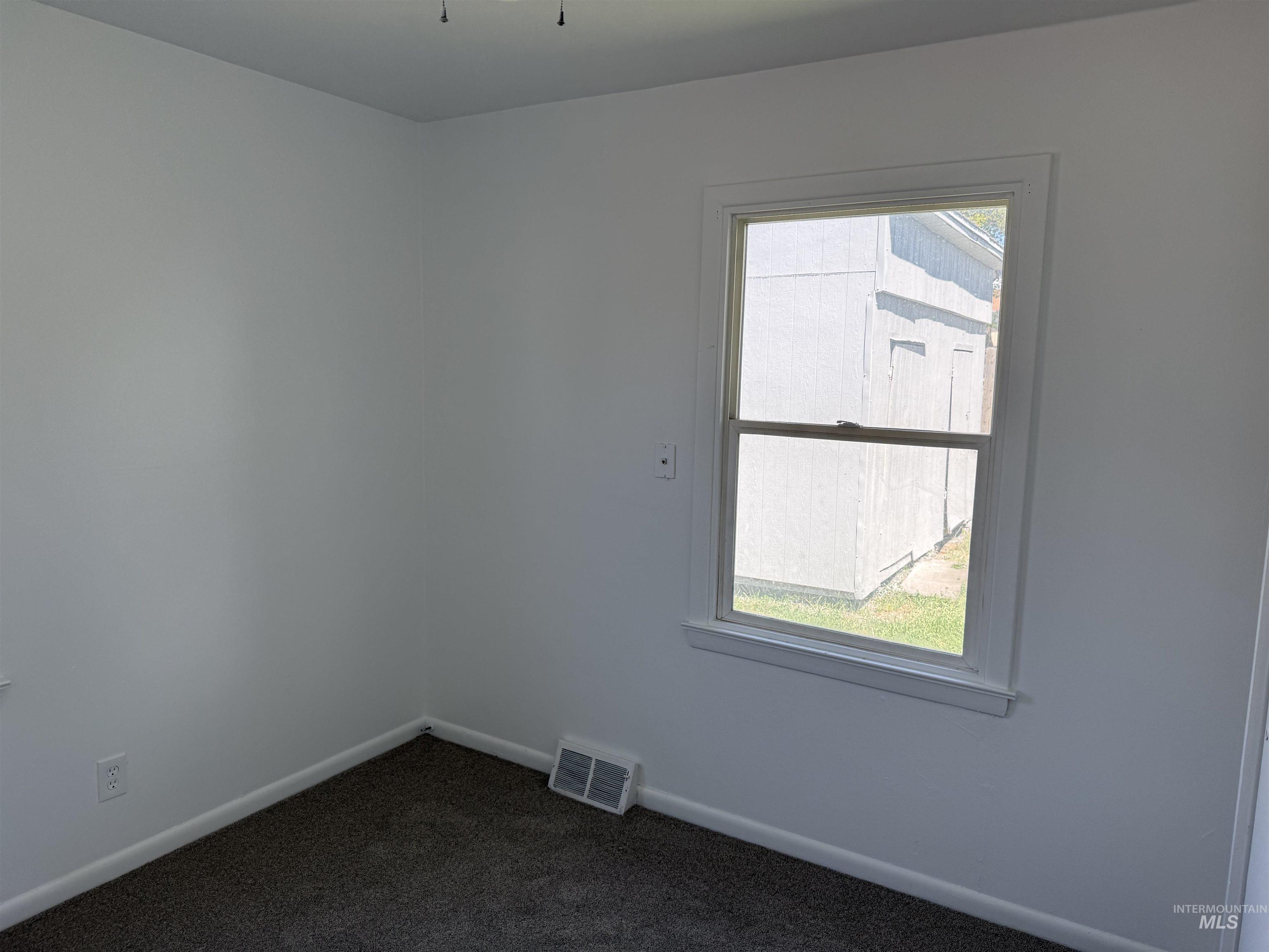 916 Howard, Pocatello, Idaho 83201, 2 Bedrooms, 1 Bathroom, Residential For Sale, Price $234,900,MLS 98985474
