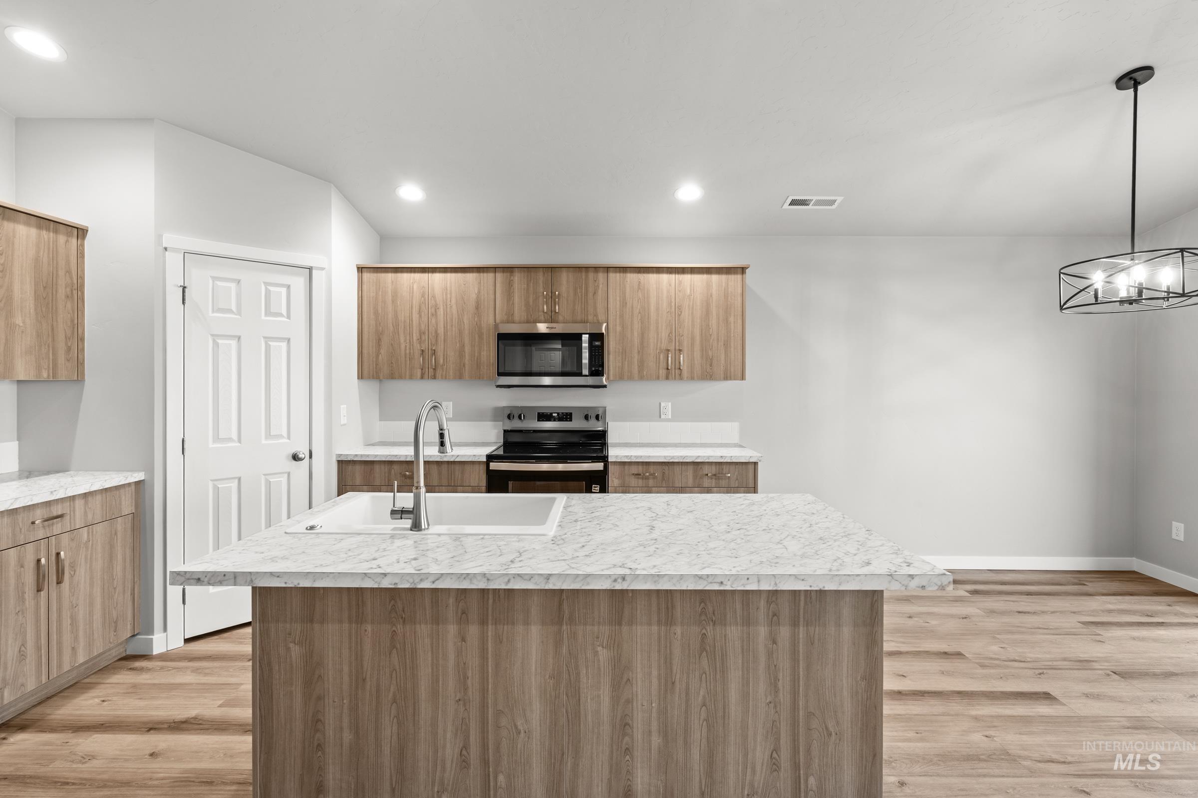 7097 E Kilkenny Ct, Nampa, Idaho 83687, 3 Bedrooms, 2 Bathrooms, Residential For Sale, Price $447,990, 98985480