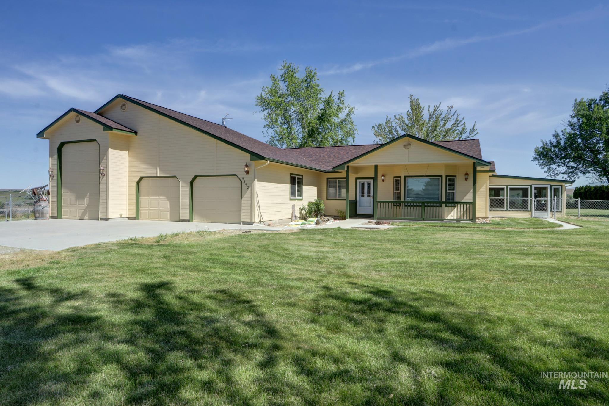 5442 Black Canyon Hwy, Emmett, Idaho 83617, 3 Bedrooms, 2 Bathrooms, Residential For Sale, Price $739,000, 98985482