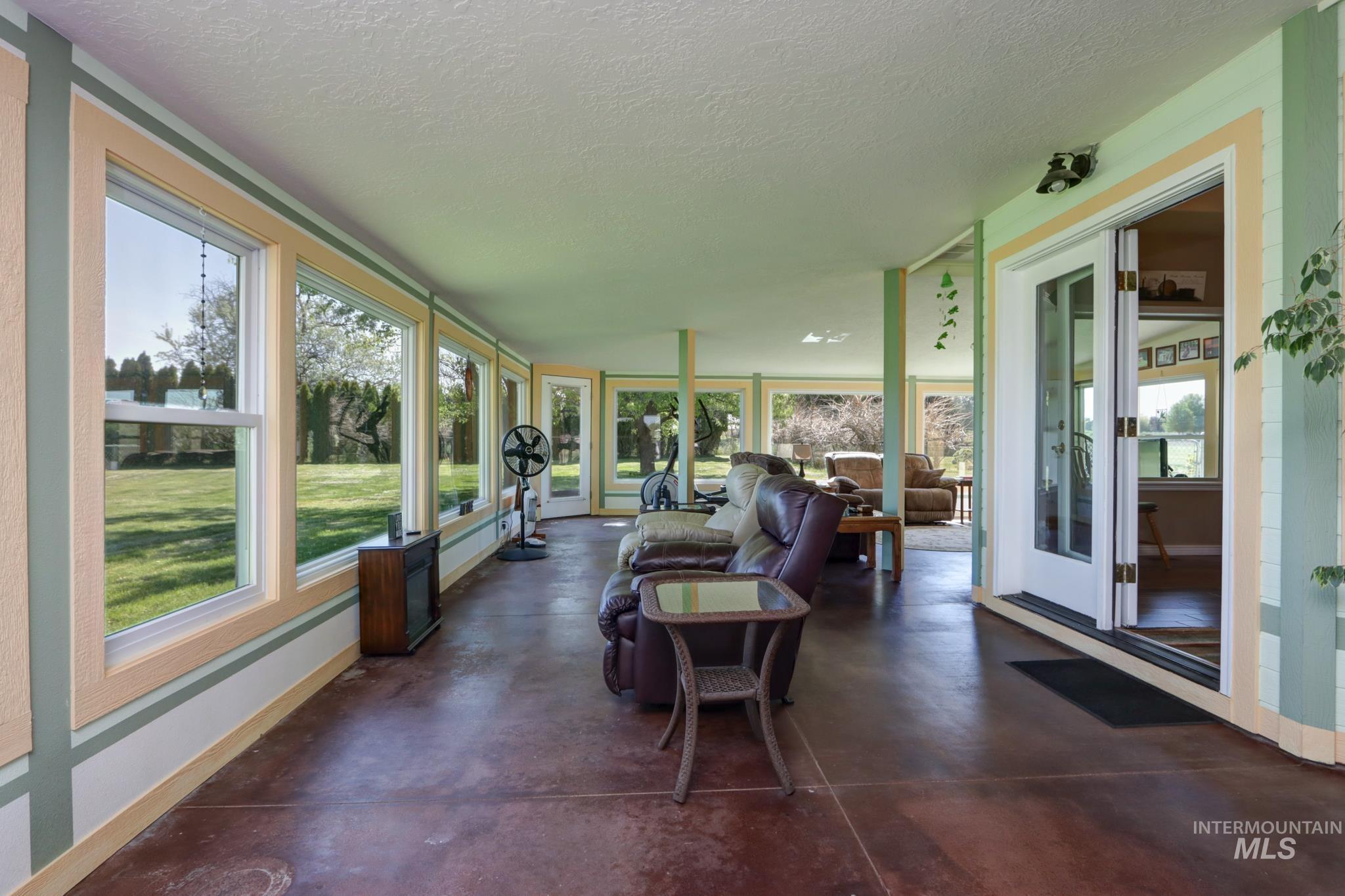 5442 Black Canyon Hwy, Emmett, Idaho 83617, 3 Bedrooms, 2 Bathrooms, Residential For Sale, Price $739,000, 98985482