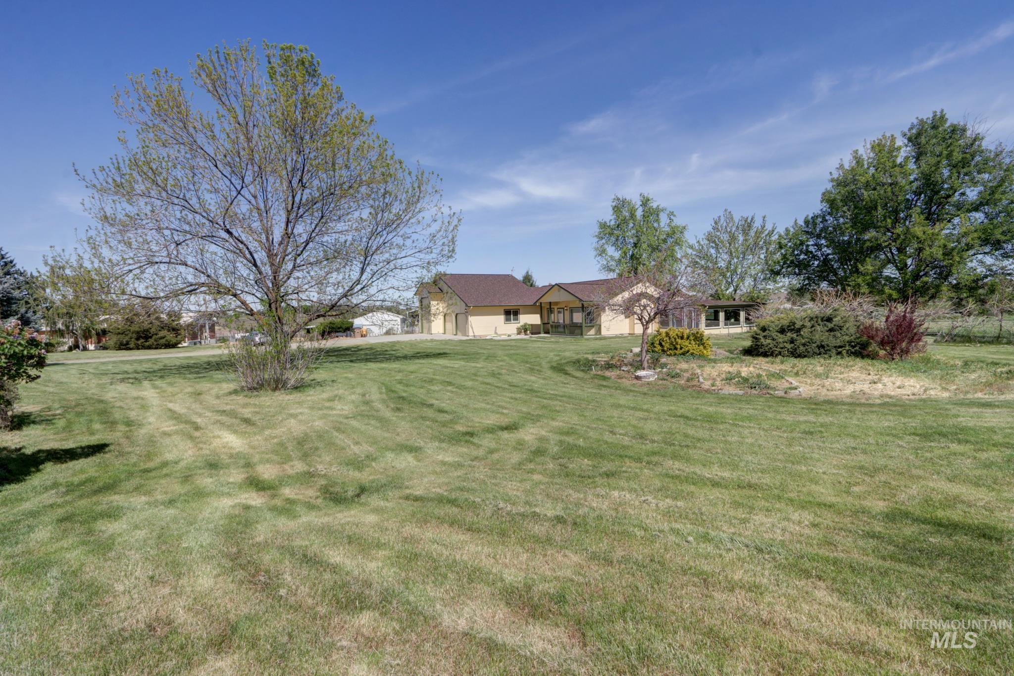 5442 Black Canyon Hwy, Emmett, Idaho 83617, 3 Bedrooms, 2 Bathrooms, Residential For Sale, Price $739,000, 98985482