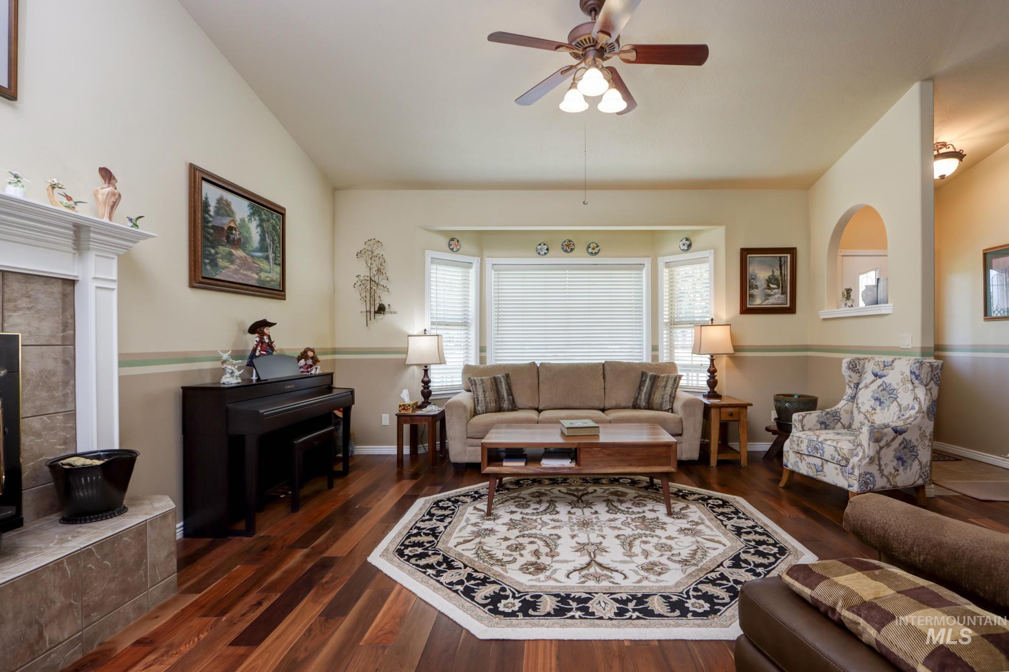 5442 Black Canyon Hwy, Emmett, Idaho 83617, 3 Bedrooms, 2 Bathrooms, Residential For Sale, Price $739,000, 98985482