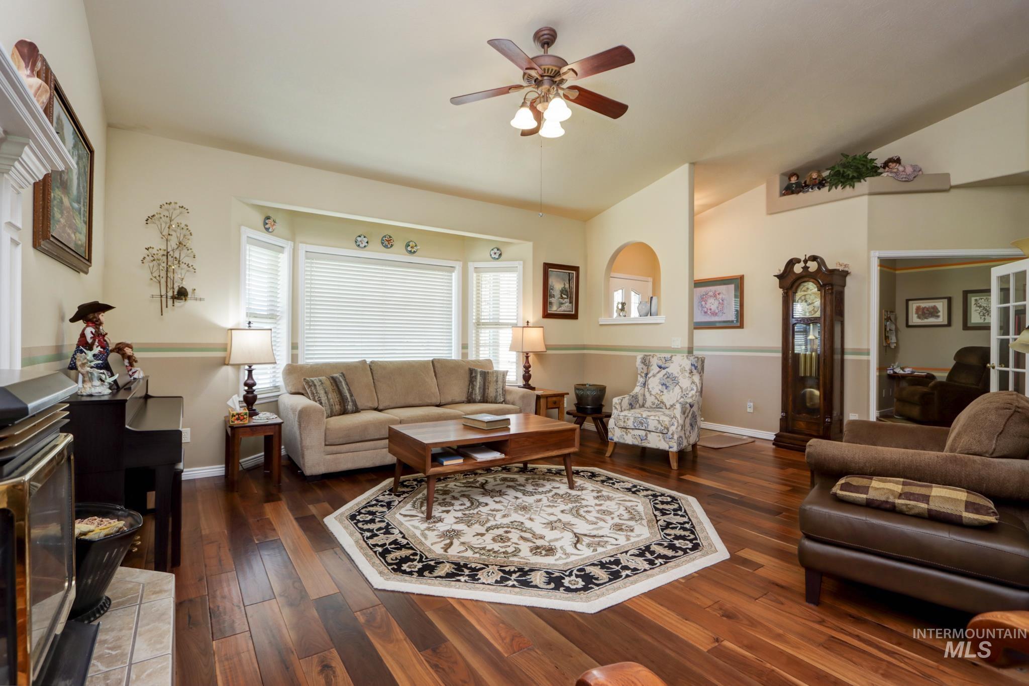 5442 Black Canyon Hwy, Emmett, Idaho 83617, 3 Bedrooms, 2 Bathrooms, Residential For Sale, Price $739,000, 98985482