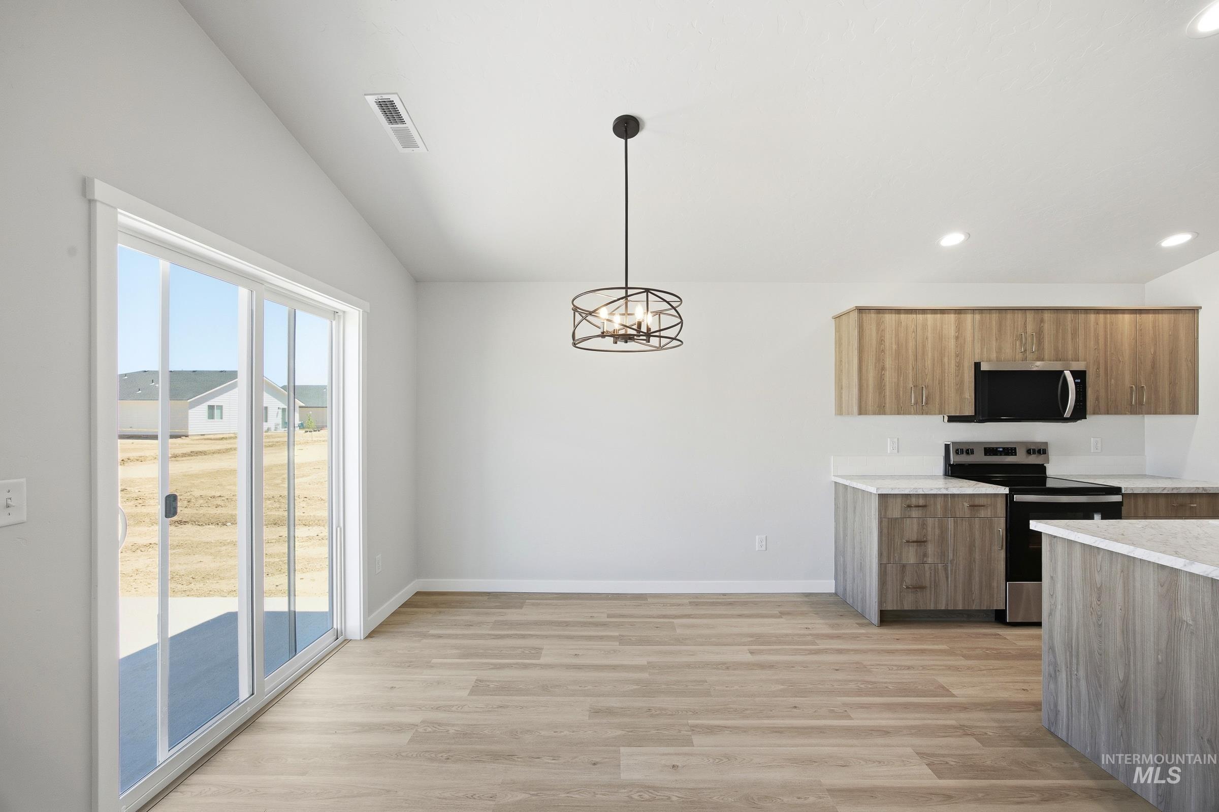 7128 E Marble Springs Dr, Nampa, Idaho 83687, 3 Bedrooms, 2 Bathrooms, Residential For Sale, Price $432,990, 98985485