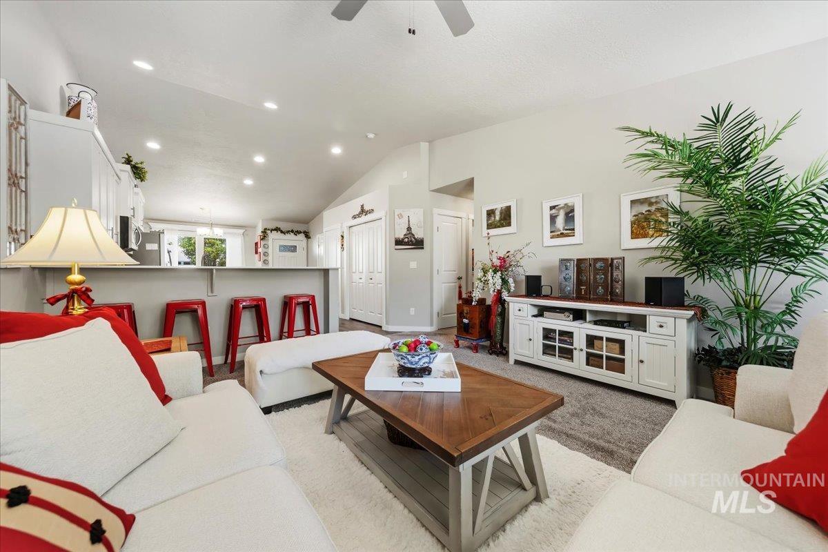 4115 E Blueberry St, Meridian, Idaho 83642, 3 Bedrooms, 2 Bathrooms, Residential For Sale, Price $429,900, 98985486