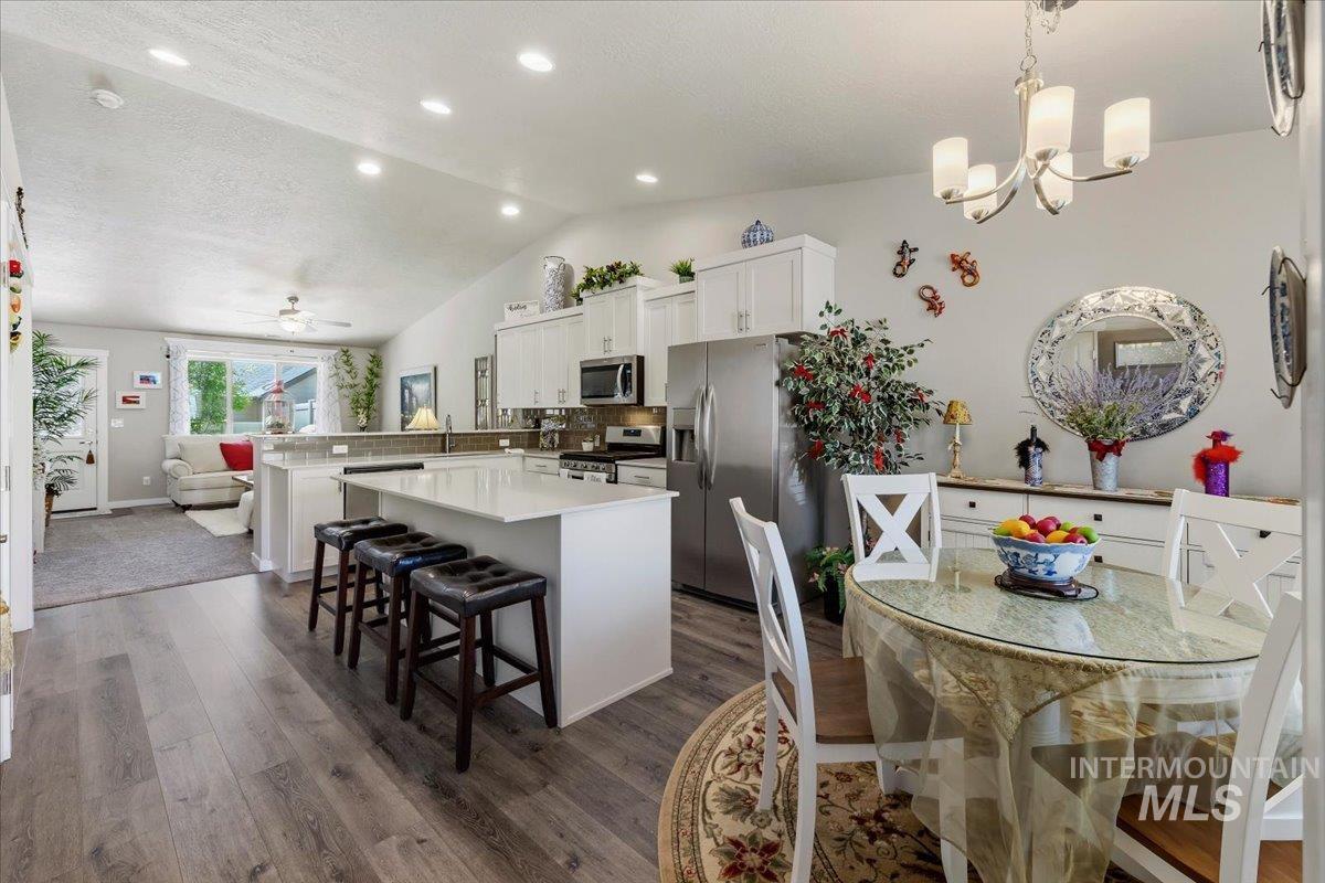 4115 E Blueberry St, Meridian, Idaho 83642, 3 Bedrooms, 2 Bathrooms, Residential For Sale, Price $429,900, 98985486