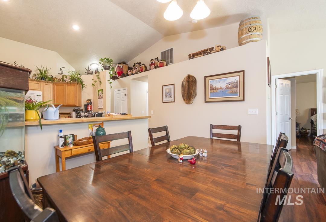 11691 W Blueberry Ave, Nampa, Idaho 83651, 3 Bedrooms, 2 Bathrooms, Residential For Sale, Price $324,900,MLS 98985491
