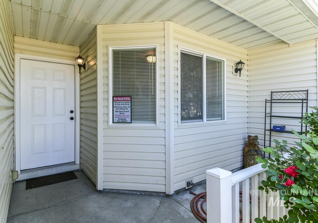 11691 W Blueberry Ave, Nampa, Idaho 83651, 3 Bedrooms, 2 Bathrooms, Residential For Sale, Price $324,900,MLS 98985491